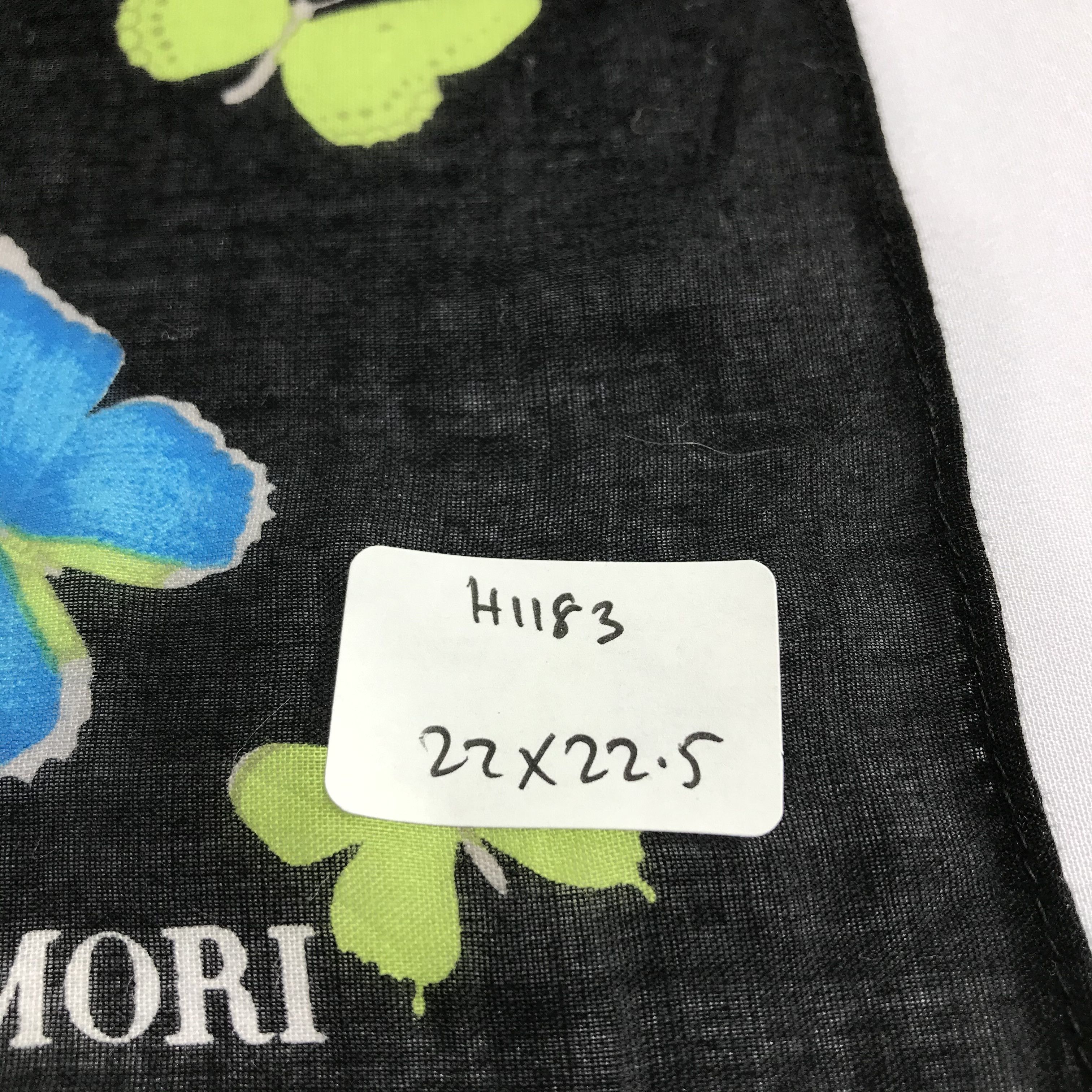 Hanae Mori Hanae Mori Handkerchief Neckerchief Bandana H1183 Size ONE SIZE - 4 Thumbnail