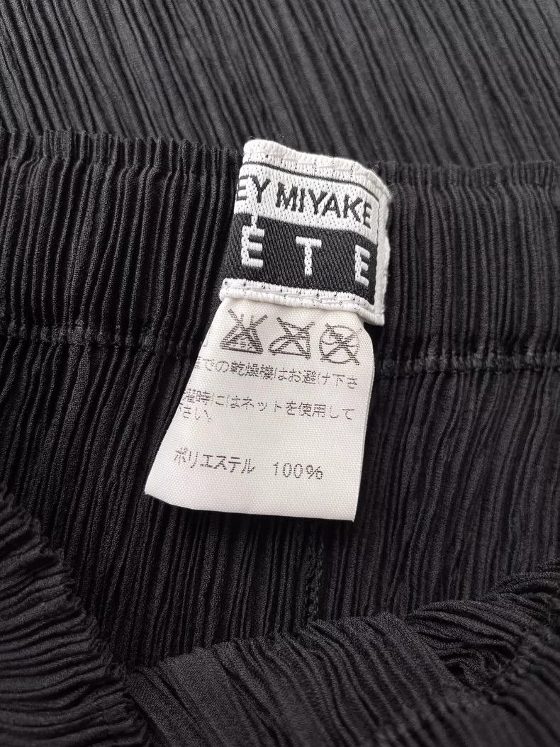 Issey Miyake Issey Miyake size:1 Black main line half skirt Size 31" - 4 Thumbnail