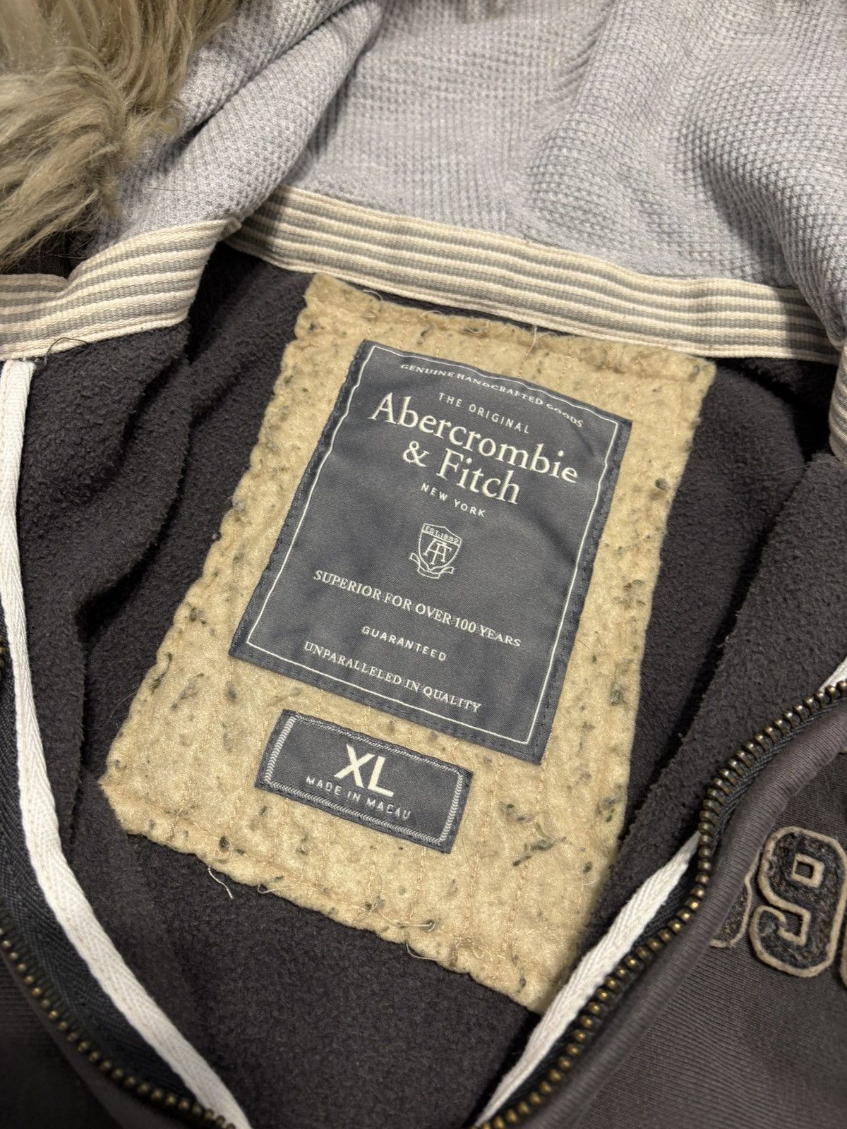 Abercrombie & Fitch Abercrombie & Fitch Y2K Fur Hoodie Size US L / EU 52-54 / 3 - 5 Thumbnail