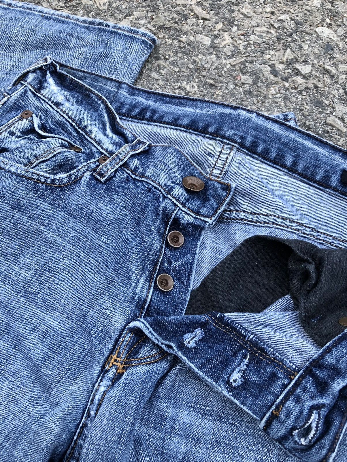 Guess FLARE DISTRESSED GUESS JEANS Size US 32 / EU 48 - 5 Thumbnail