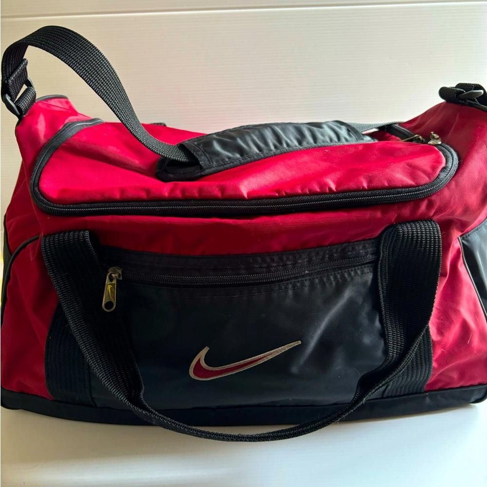 Nike Vintage Nike Duffle Bag Size ONE SIZE - 1 Thumbnail