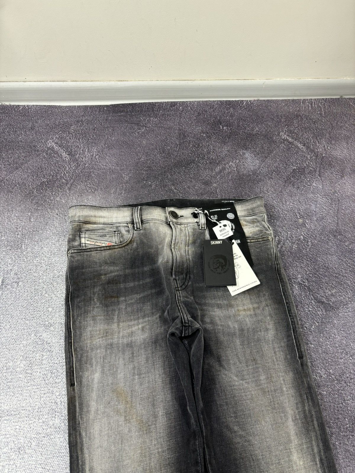 Diesel Diesel D-Amny Skinny NWT Washed Black Distressed Denim Jeans Size US 31 - 5 Thumbnail