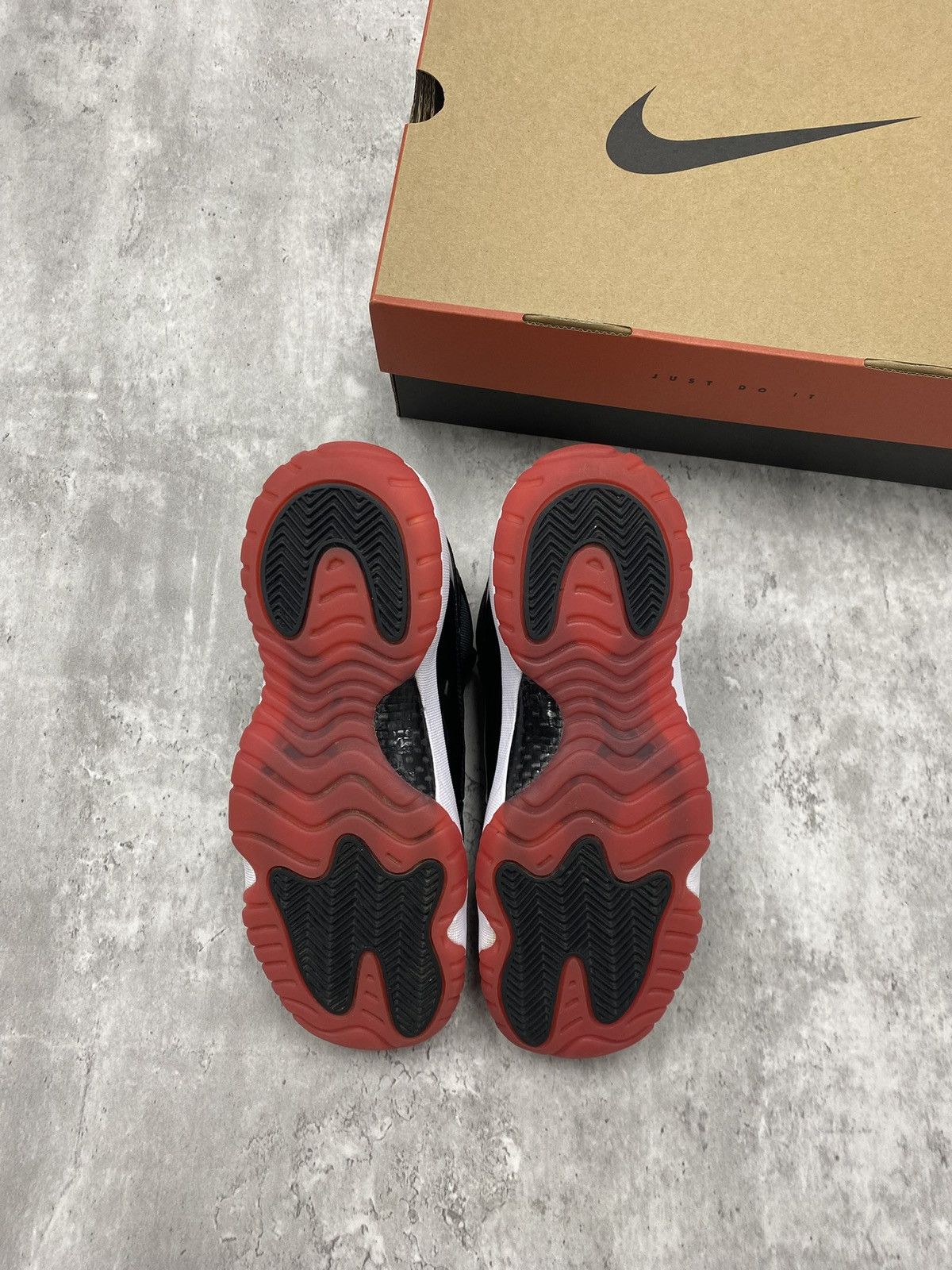 Jordan Brand Size 7Y - Jordan 11 Retro Low “Bred” 2025 Size US 7 / EU 40 - 4 Thumbnail