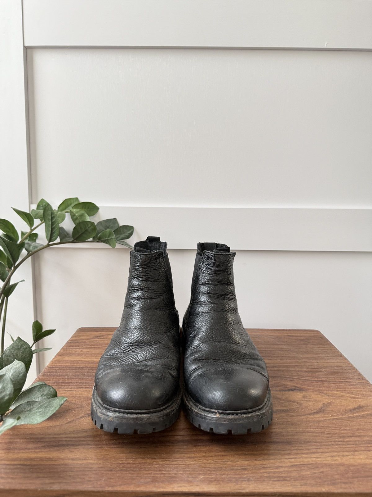 Common Projects Black Winter Chelsea Boots Size US 9 / EU 42 - 3 Thumbnail