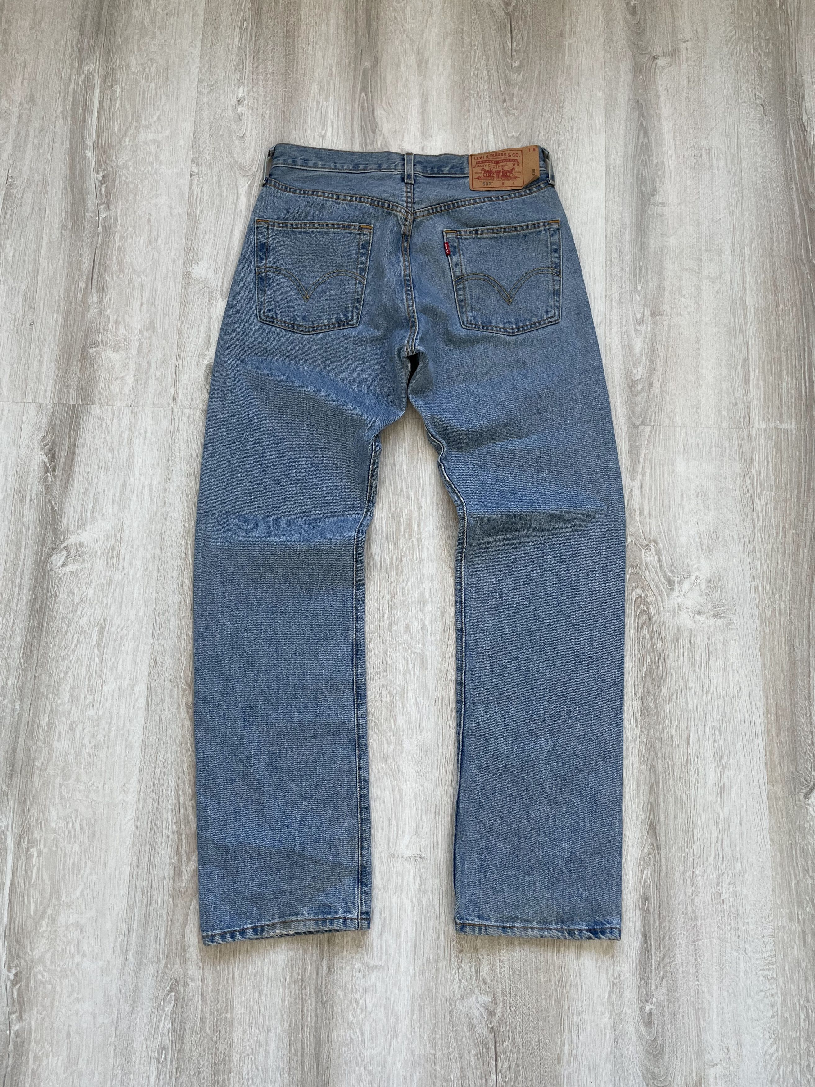 Levi's Vintage Clothing Vintage 90s Levis 501 Blue Denim Jeans Size US 31 - 1 Thumbnail