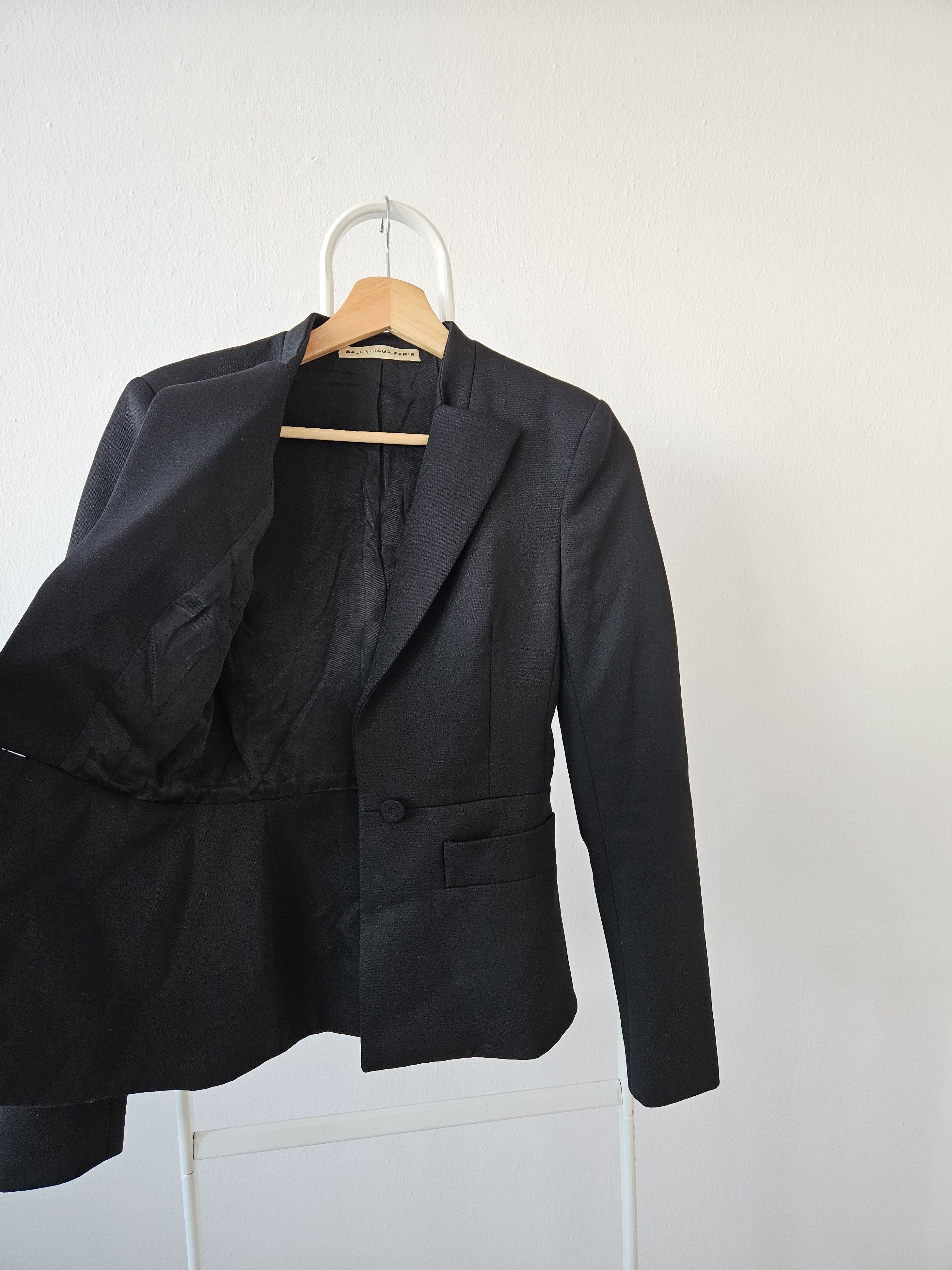 Balenciaga 2009 Balenciaga blazer with padded shoulders Size XS / US 0-2 / IT 36-38 - 8 Thumbnail