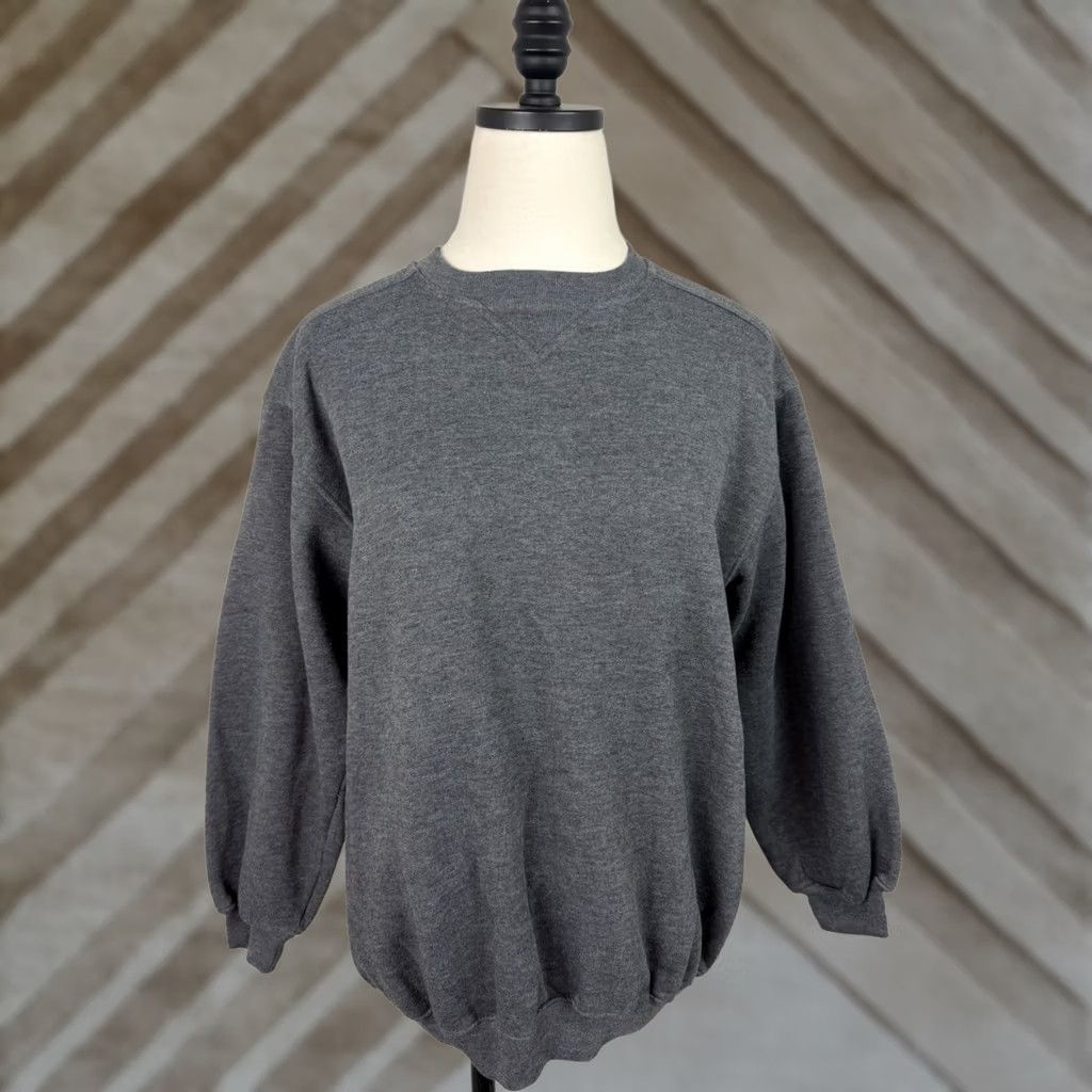 Vintage VINTAGE Jennifer Moore Sweatshirt Womens XS Charcoal Gray Crewneck Tri-blend Knit Pullover 90s Grunge Retro Casual Womens XS Size XS / US 0-2 / IT 36-38 - 1 Thumbnail