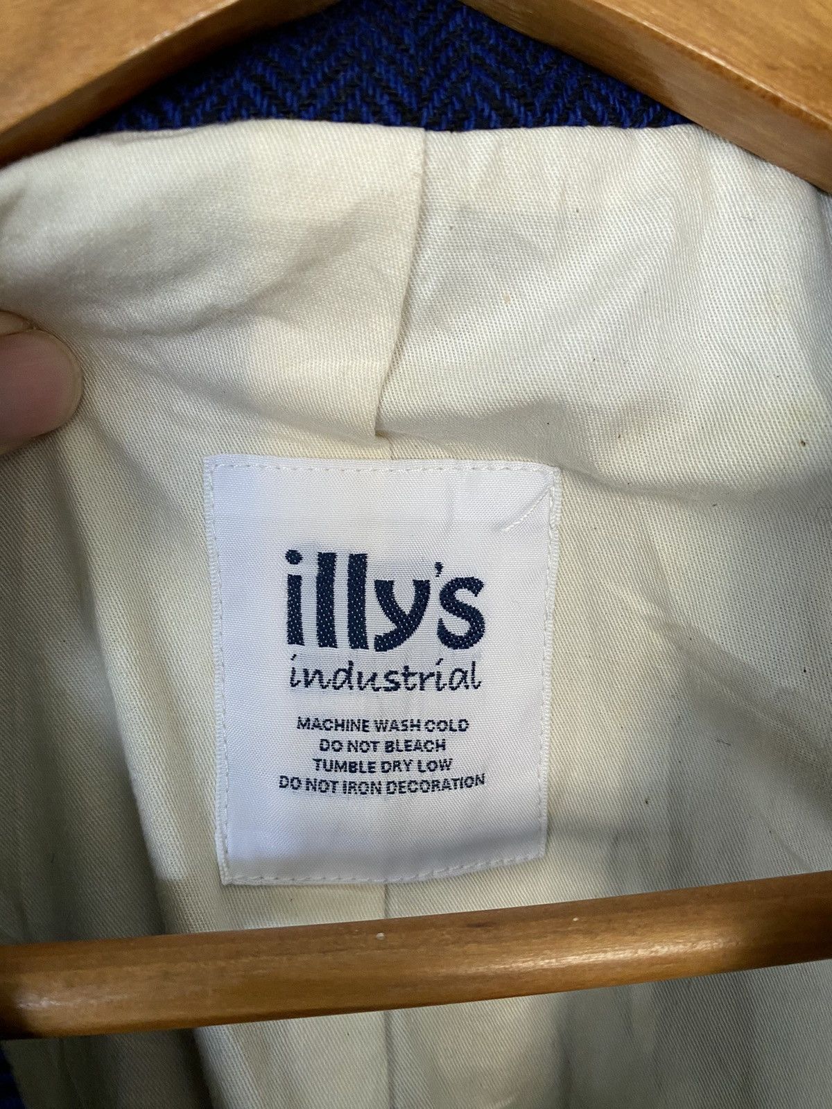Japanese Brand 🔥illys Japan 3D multipocket cargos Herringbone jacket Size US S / EU 44-46 / 1 - 17 Thumbnail