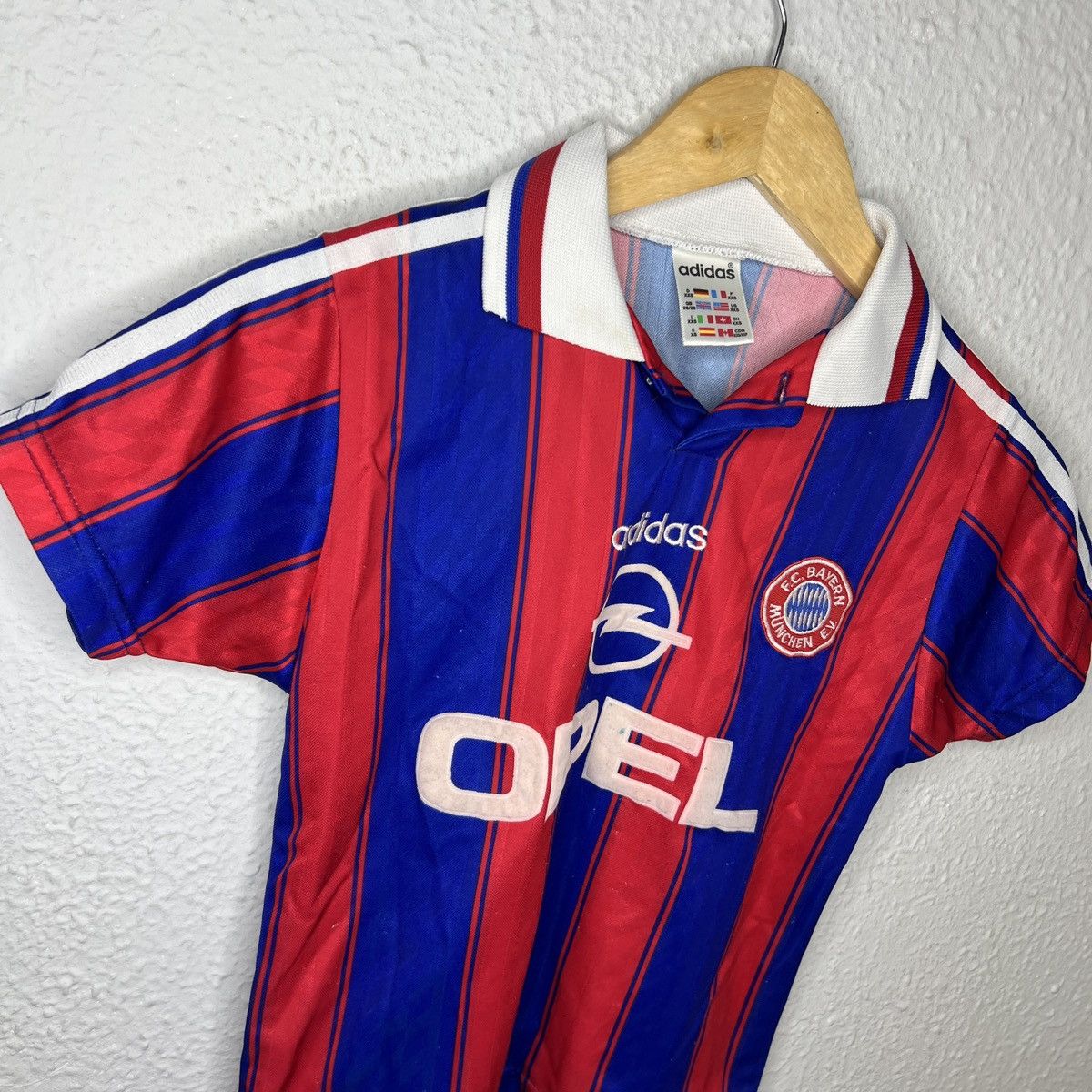 Adidas × Vintage Vintage Adidas Bayern Munich Navy Red Jersey 90s Tshirt Kit Size US XXS / EU 40 - 3 Thumbnail
