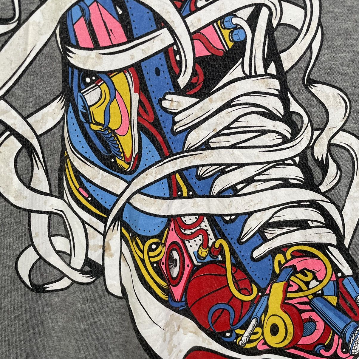 Nike × Vintage Vintage Y2K Nike Rare Design T Shirt Size US XXL / EU 58 / 5 - 3 Thumbnail