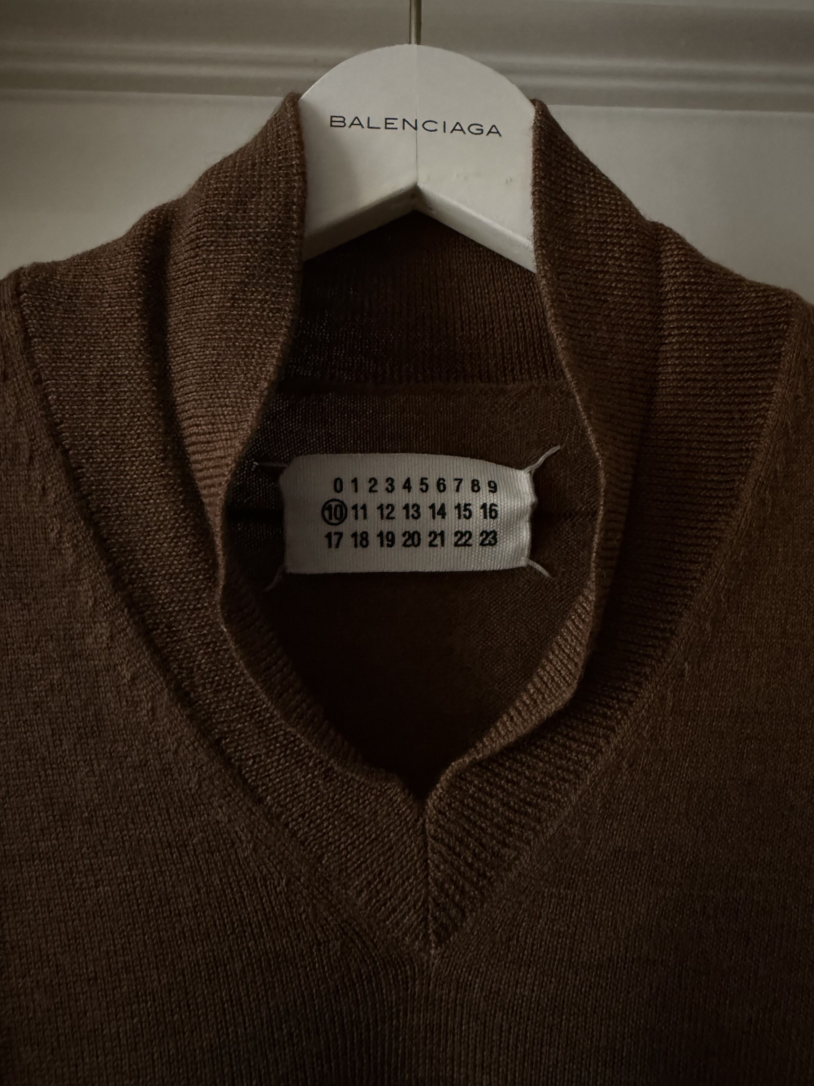 Maison Margiela MAISON MARTIN MARGIELA SWEATER IN SIZE M Size US M / EU 48-50 / 2 - 14 Thumbnail