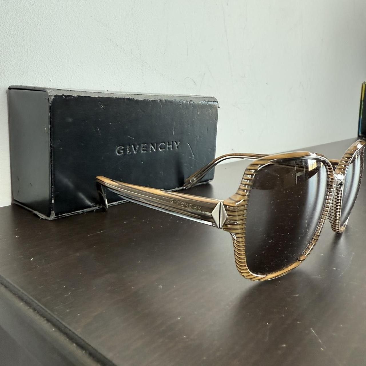 Givenchy Givenchy Oversize Womans Sunglasses Orange Vintage Size ONE SIZE - 3 Thumbnail