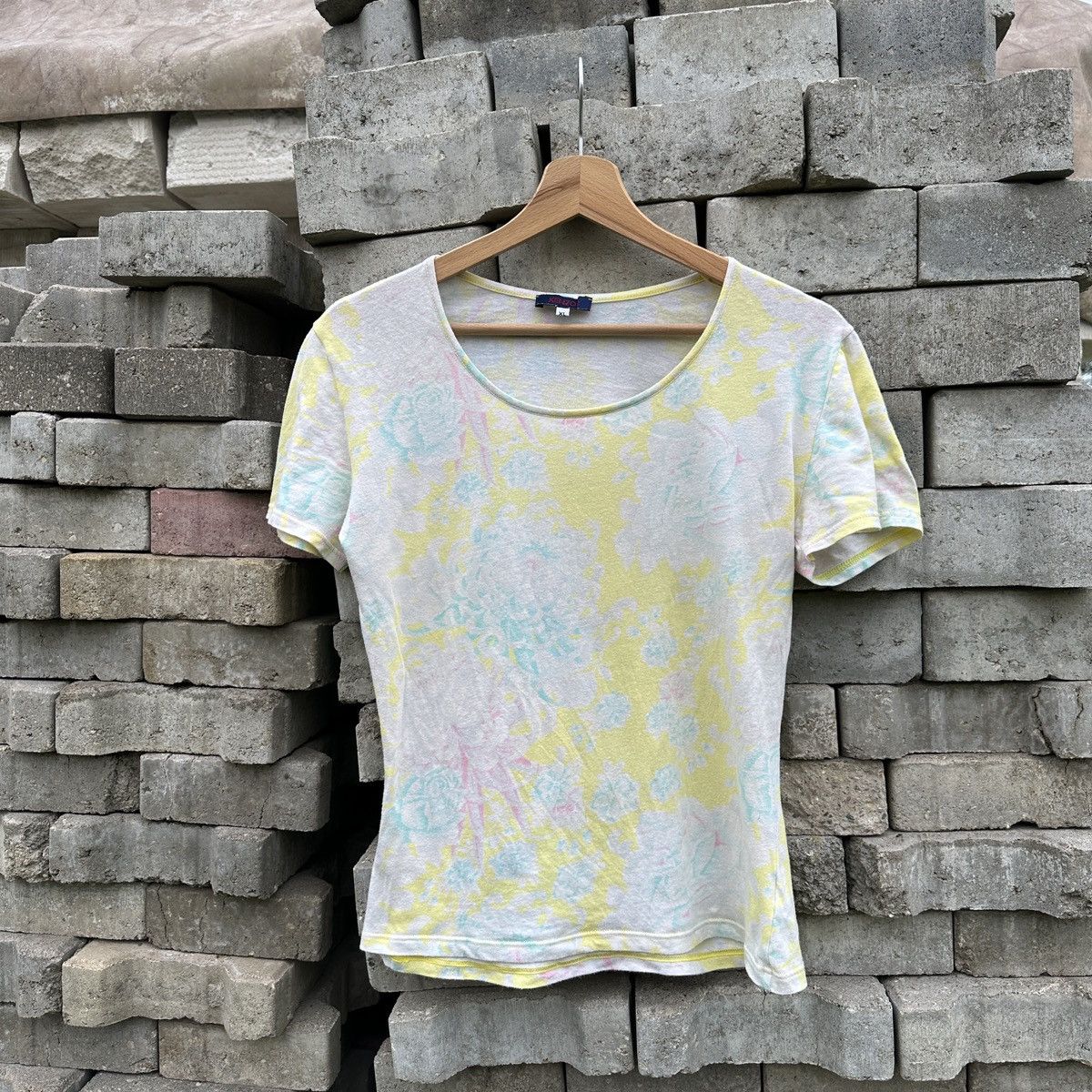 Kenzo Vintage Kenzo Flowers Flora Fauna T-Shirt Tee Designer Size S / US 4 / IT 40 - 1 Thumbnail