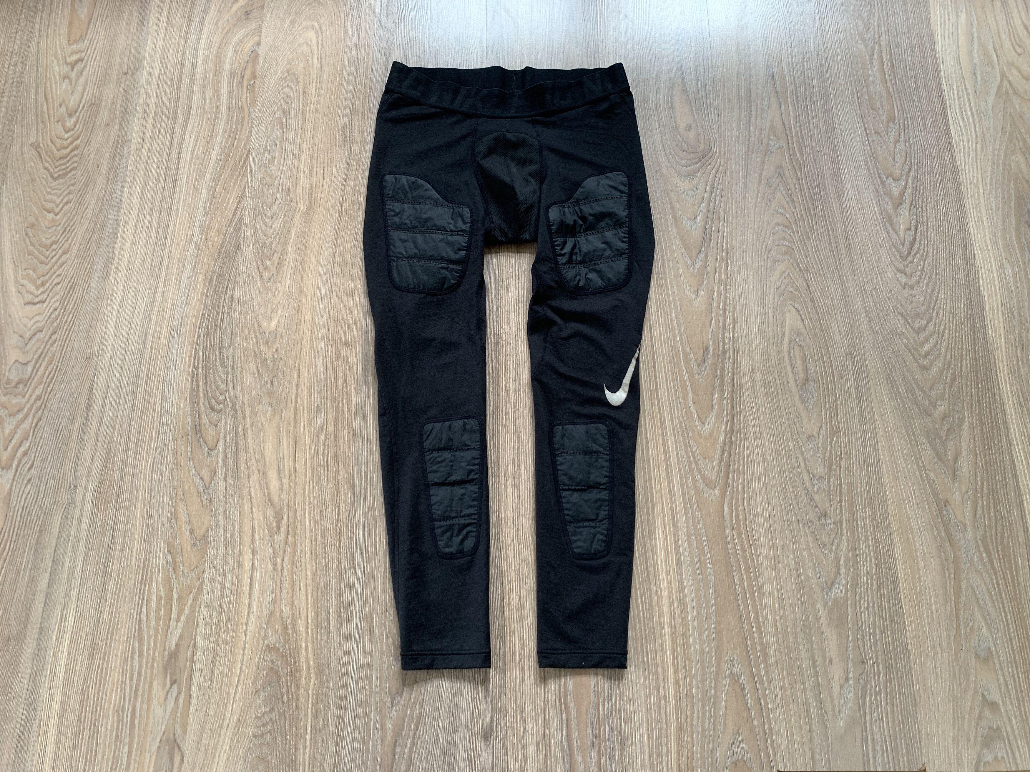 Nike Nike Pro Hyperwarm Aeroloft Compression Padded Tights Size US 38 / EU 54 - 1 Thumbnail