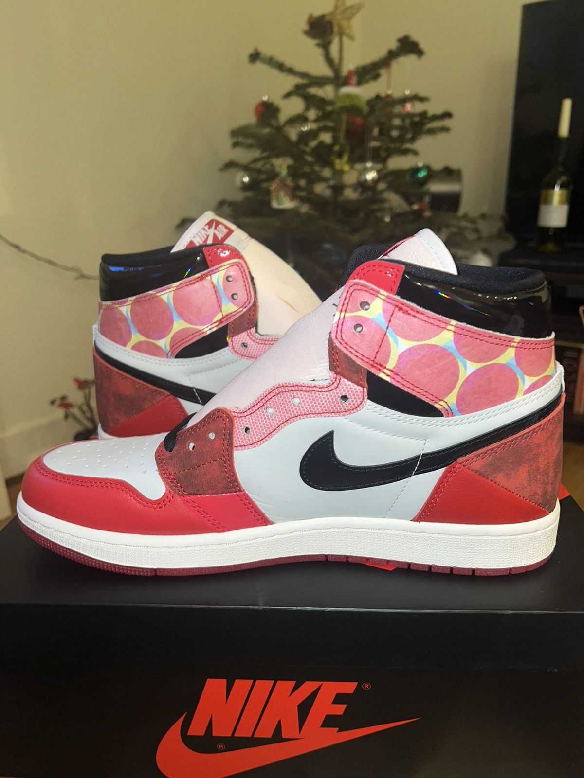 Jordan Brand × Marvel Comics Jordan 1 Retro OG x Marvel High Next Chapter Spider-Verse Size US 10.5 / EU 43-44 - 5 Thumbnail