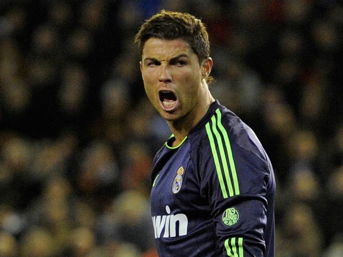 Adidas REAL MADRID 2012/2013 FOOTBALL AWAY JERSEY #7 RONALDO Size US S / EU 44-46 / 1 - 12 Thumbnail