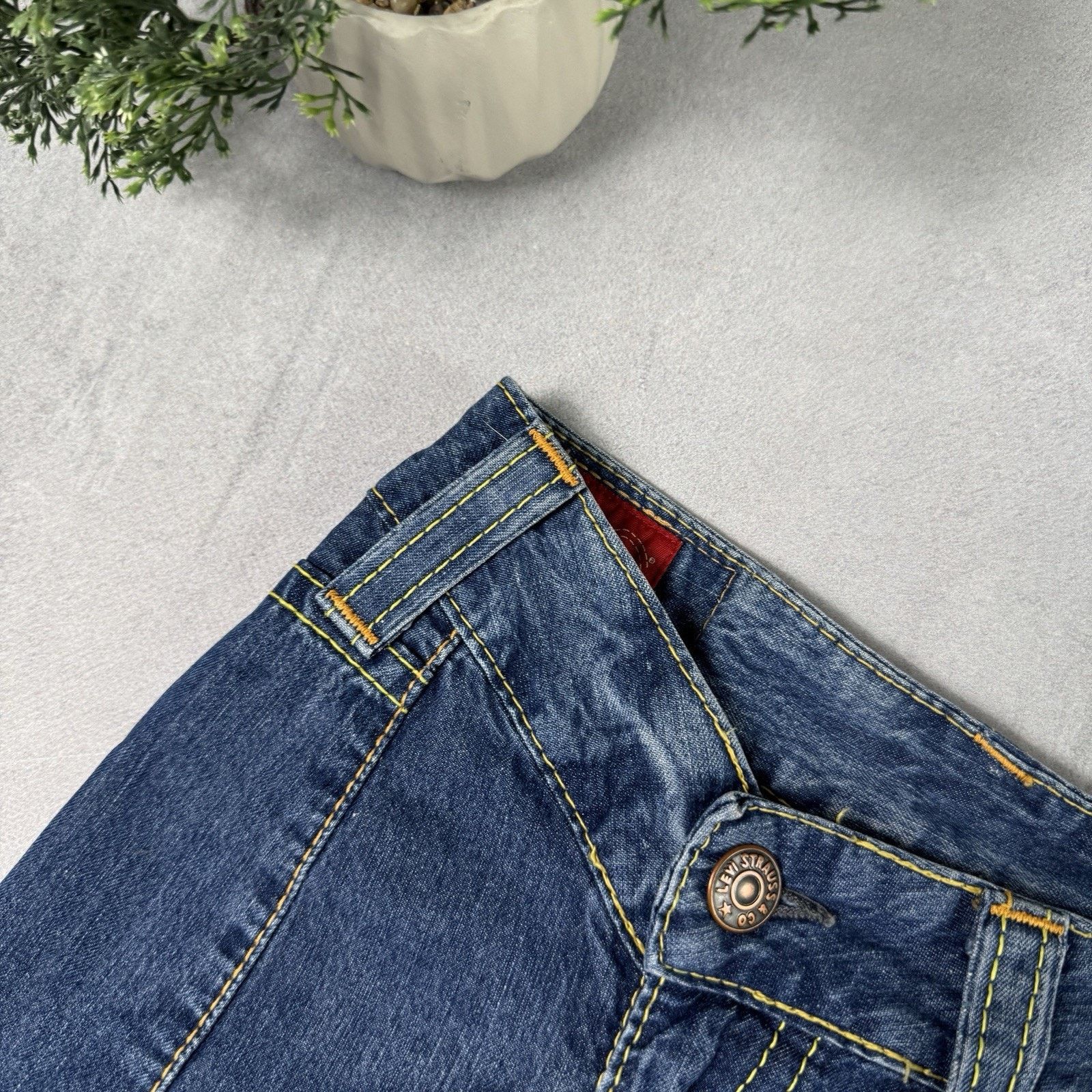 Levi's Vintage Levis Mini Skirt Size Sx Blue Denim Short Size 28" / US 6 / IT 42 - 2 Thumbnail