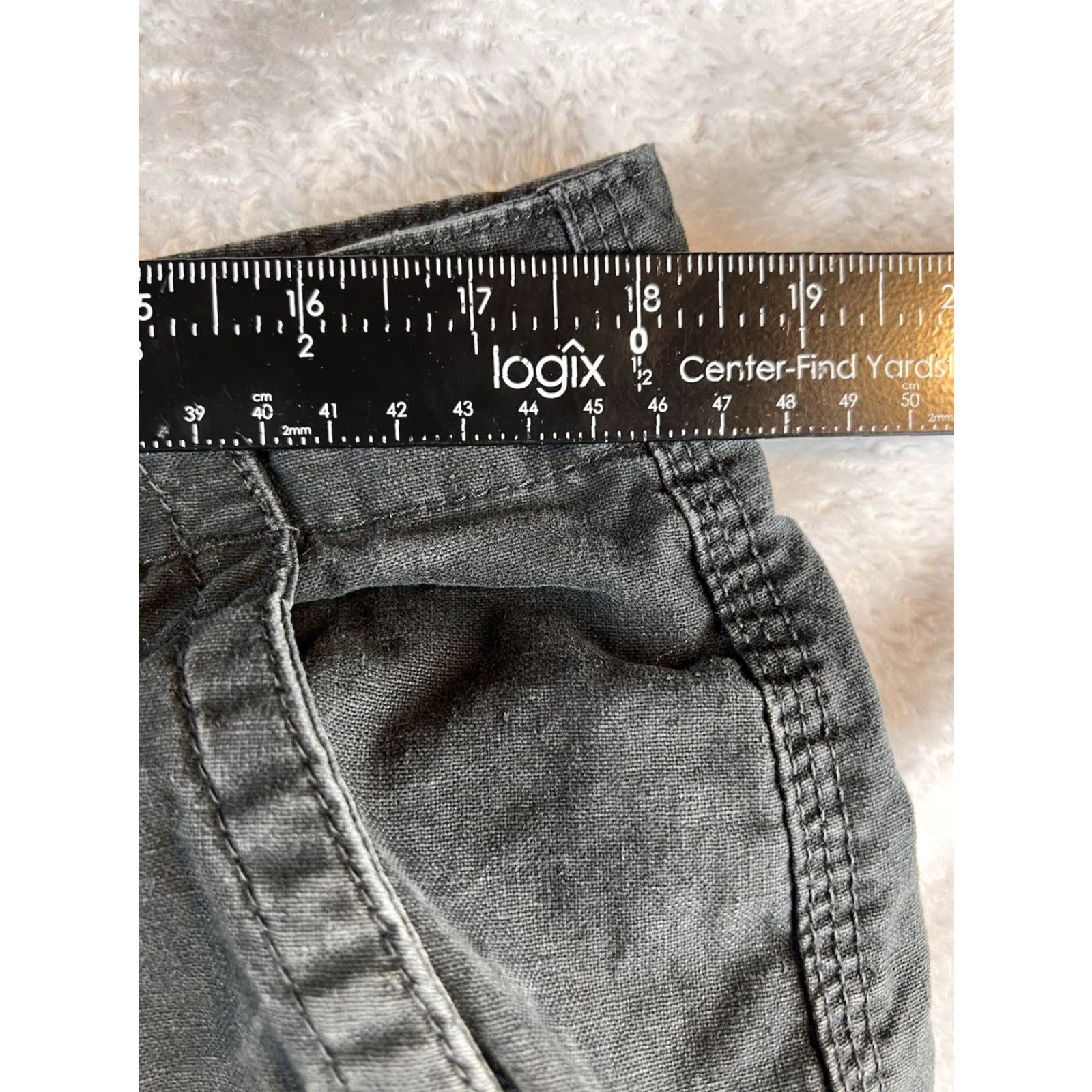 Vintage VINTAGE Tony Hawk Cargo Shorts Mens 36 Black Y2K Skater Pants Short 11.5in Inseam Men’s Cargo Pocket Regular/Flat Front Logo Zipper Button Size US 36 / EU 52 - 3 Thumbnail