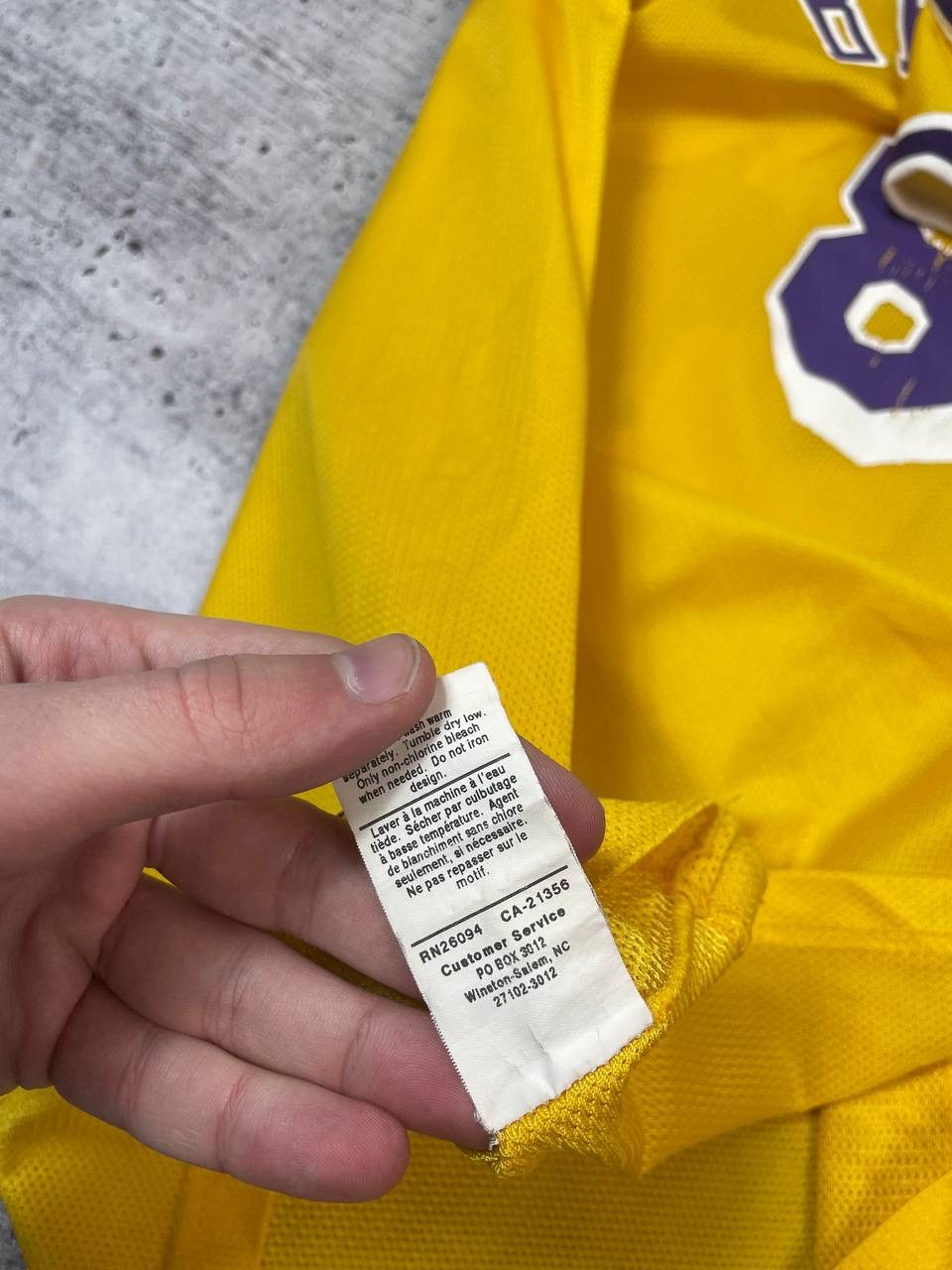 NBA Vintage Champion Lakers NBA Bryant Jersey Y2K Size US L / EU 52-54 / 3 - 10 Thumbnail