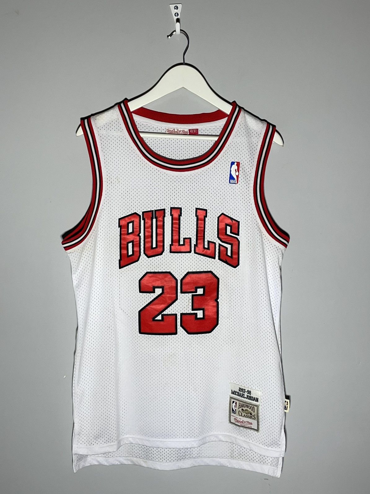 NBA #23 Jordan Chicago Bulls Mitchell Ness NBA Jersey Size US M / EU 48-50 / 2 - 3 Thumbnail