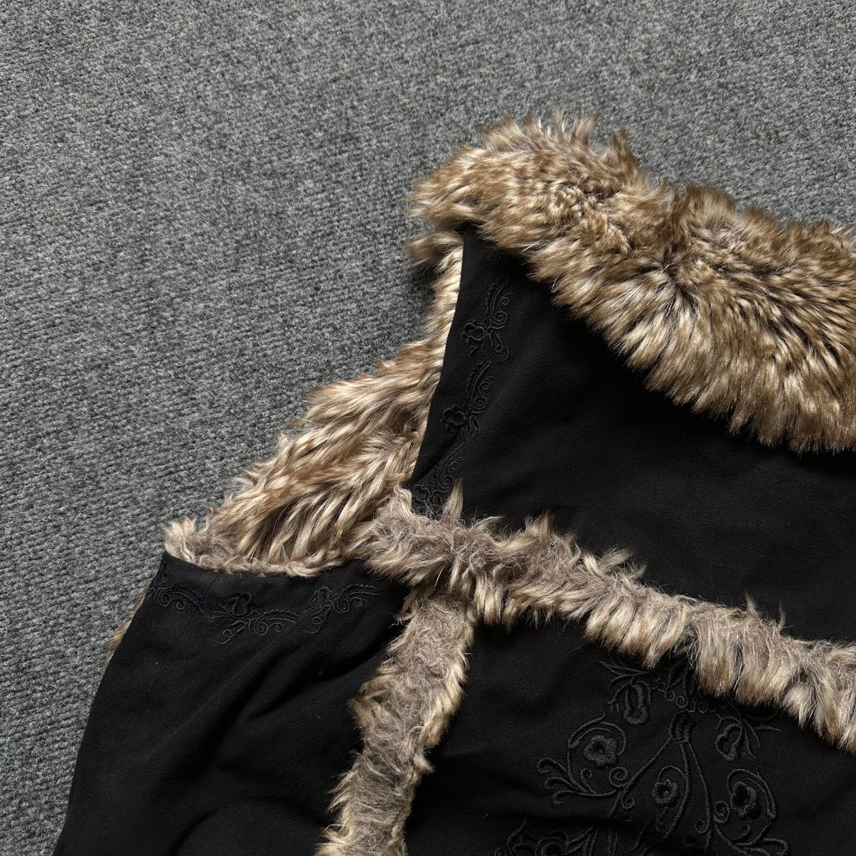 Comme des Garcons VTG Faux Fur Vest Desigual Size 40 Hype Trend Staff Pick 00 Size S / US 4 / IT 40 - 14 Thumbnail