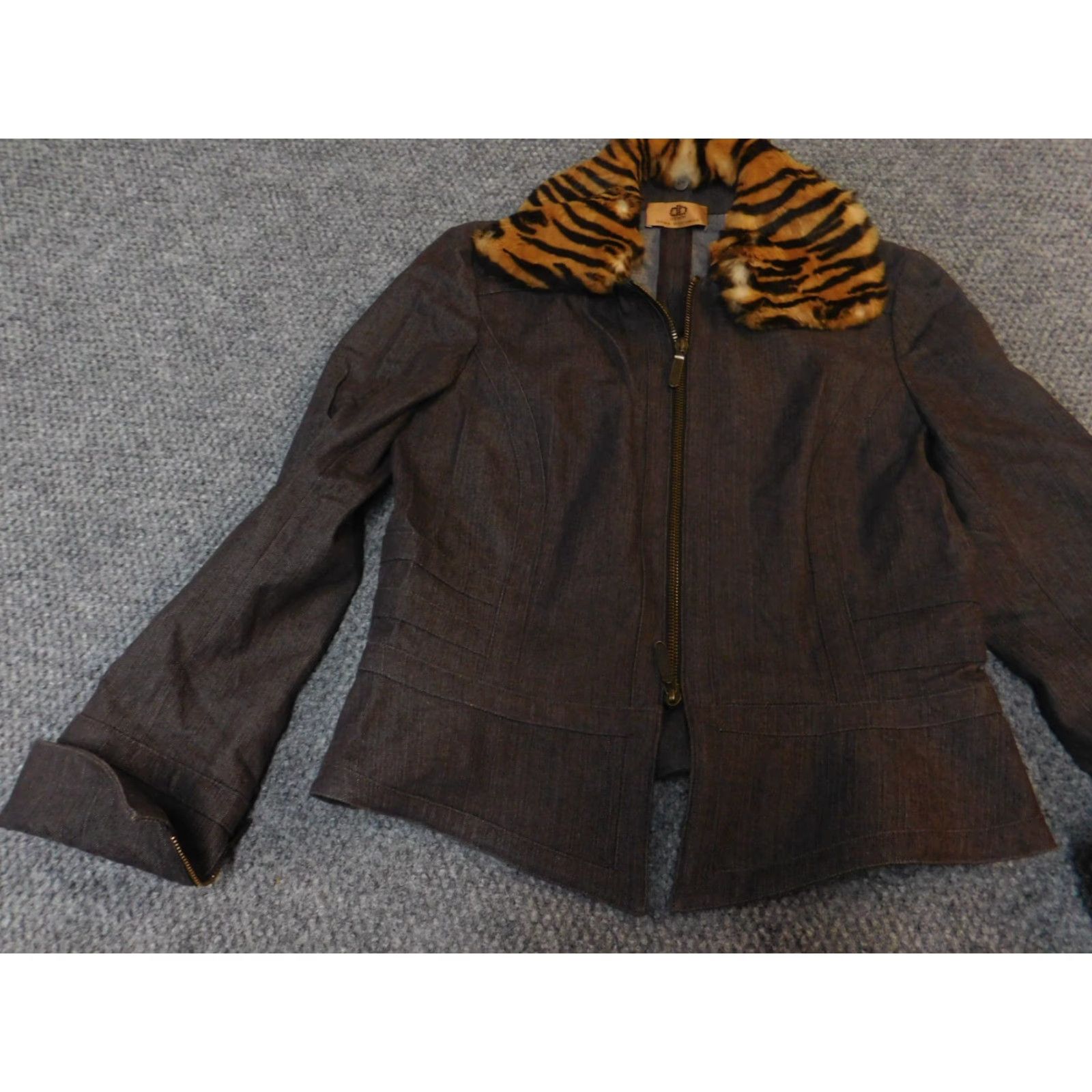 Vintage Dana Buchman Womens Jacket Cotton Denim Zip Brown Animal Print Peanut 4 Mid-Length Long Sleeve Casual Stretch Modern Basic Jacket Fall Spring Womens Size S / US 4 / IT 40 - 3 Thumbnail