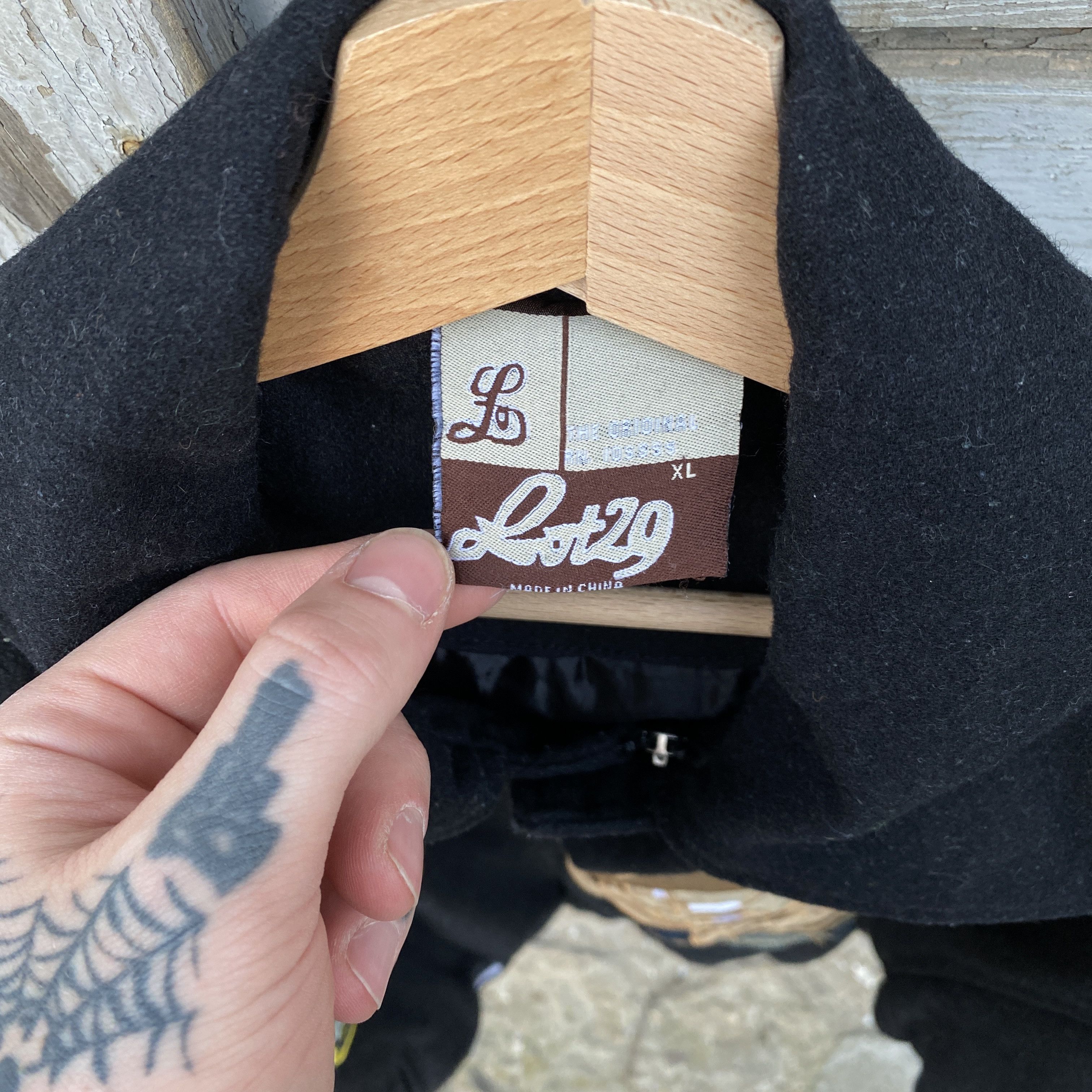 Vintage × Warner Bros Lot29 looney tunes vtg black varsity jacket - XL Size US XL / EU 56 / 4 - 6 Thumbnail