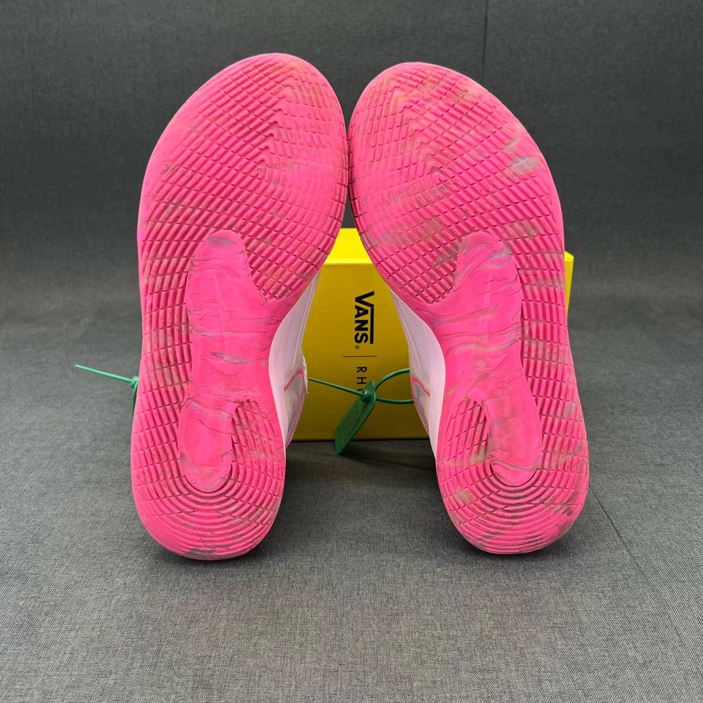 Nike KD12 Breast Cancer Pink Size 43 w/ Box Size US 10 / EU 43 - 6 Thumbnail