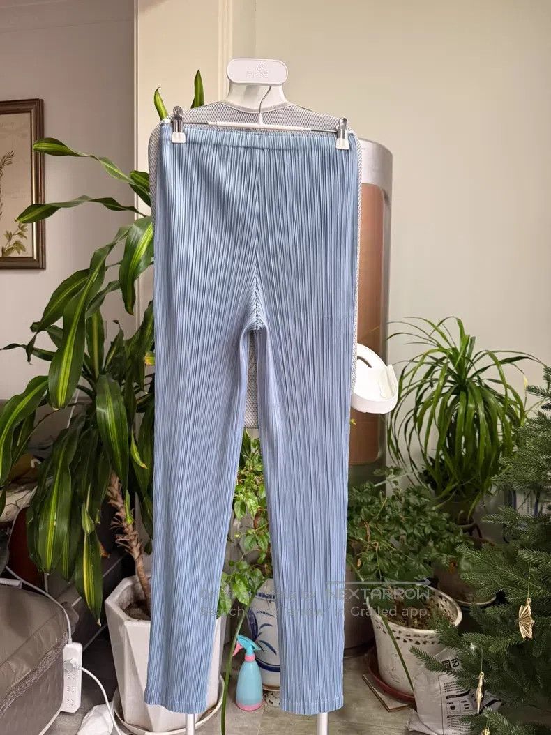 Issey Miyake Issey Miyake Grayish Blue Straight Slim Pants Size 26" / US 2 / IT 38 - 2 Thumbnail