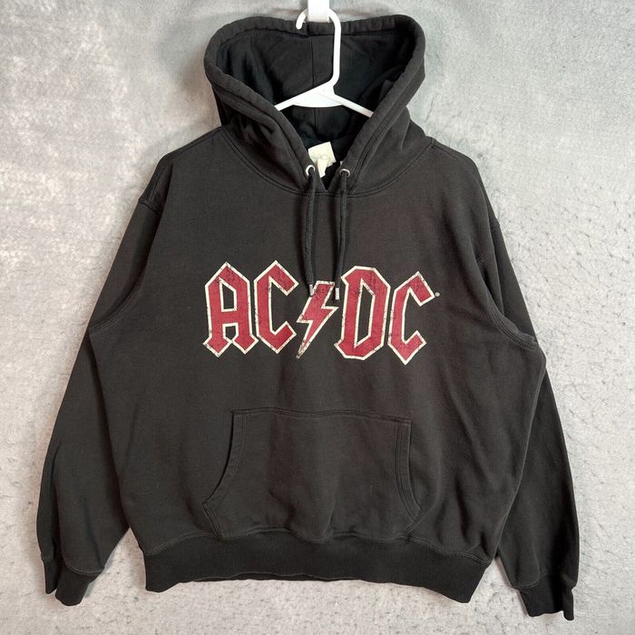 H M H M x ACDC Back In Black Tour Retro Sweater Adult Large Black