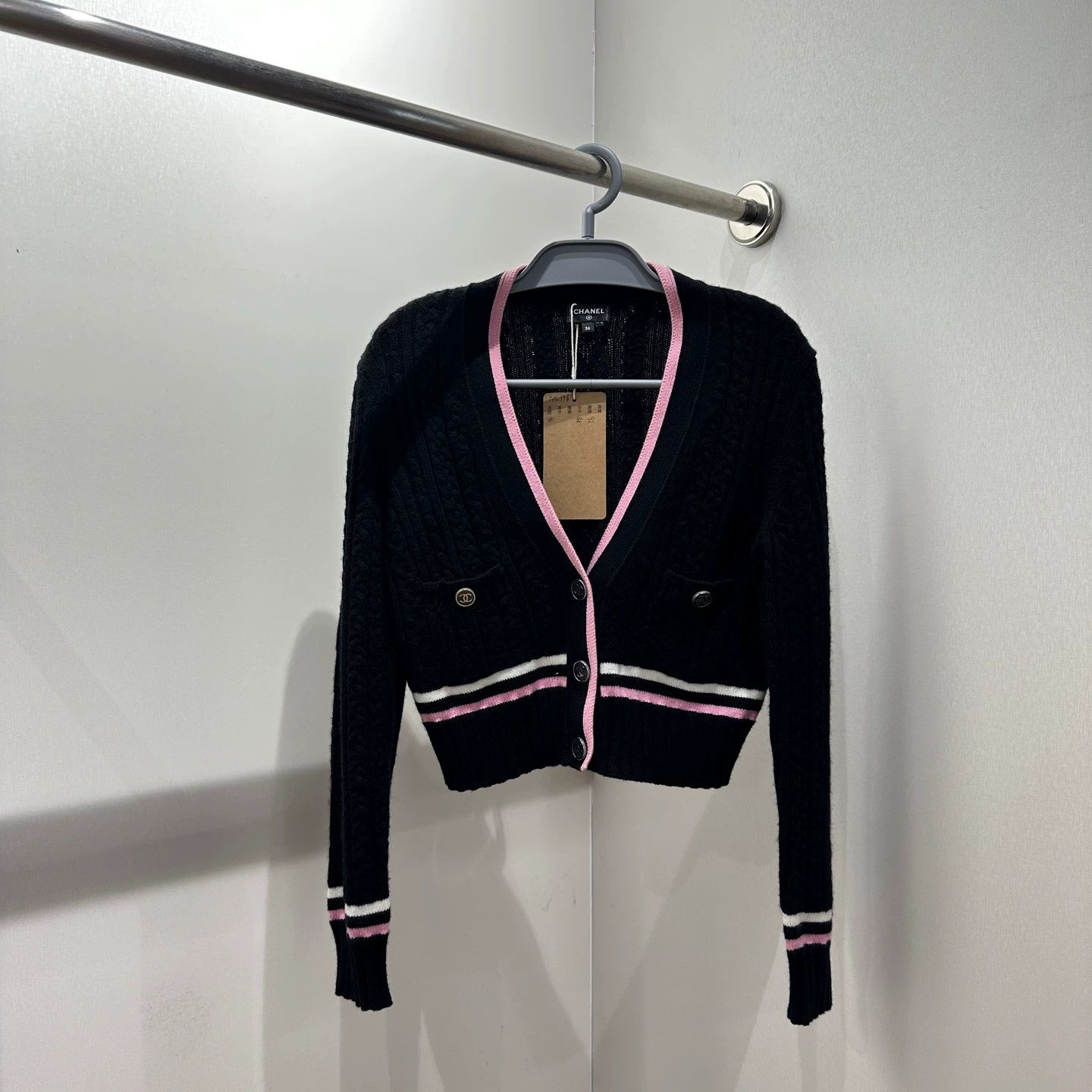 Chanel Chanel color blocked cashmere knit cardigan 36 Size XS / US 0-2 / IT 36-38 - 1 Thumbnail