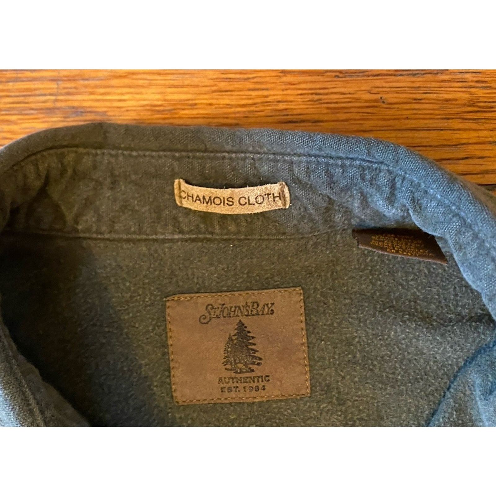 St. Johns Bay VTG St Johns Bay Chamois Cloth Button Shirt Men's LT Green Size US L / EU 52-54 / 3 - 2 Thumbnail
