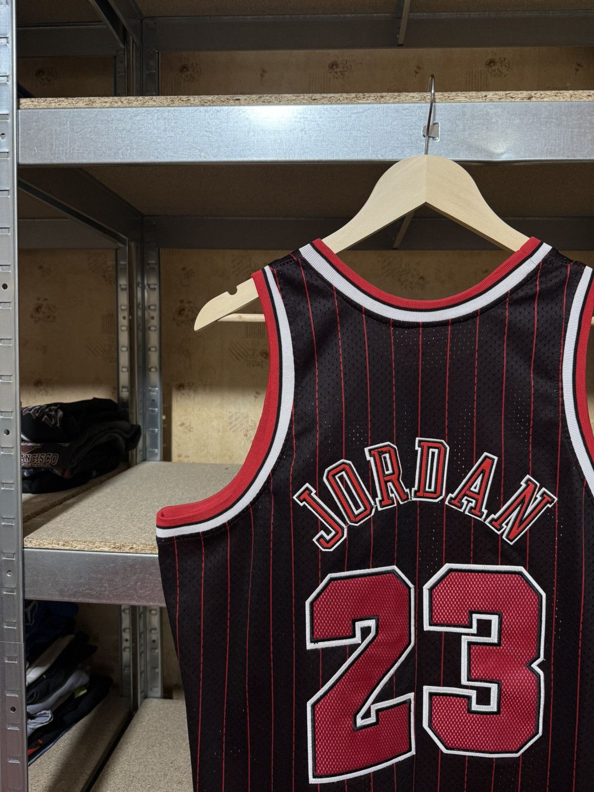 Mitchell & Ness × NBA × Vintage Vtg NBA Mitchell & Ness Jordan 1996 1997 Basketball Jersey Size US XL / EU 56 / 4 - 5 Thumbnail