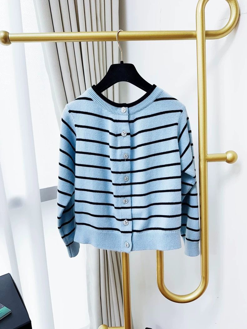 Chanel Chanel 25S blue striped long-sleeved knitted cardigan coat Size XS / US 0-2 / IT 36-38 - 2 Thumbnail