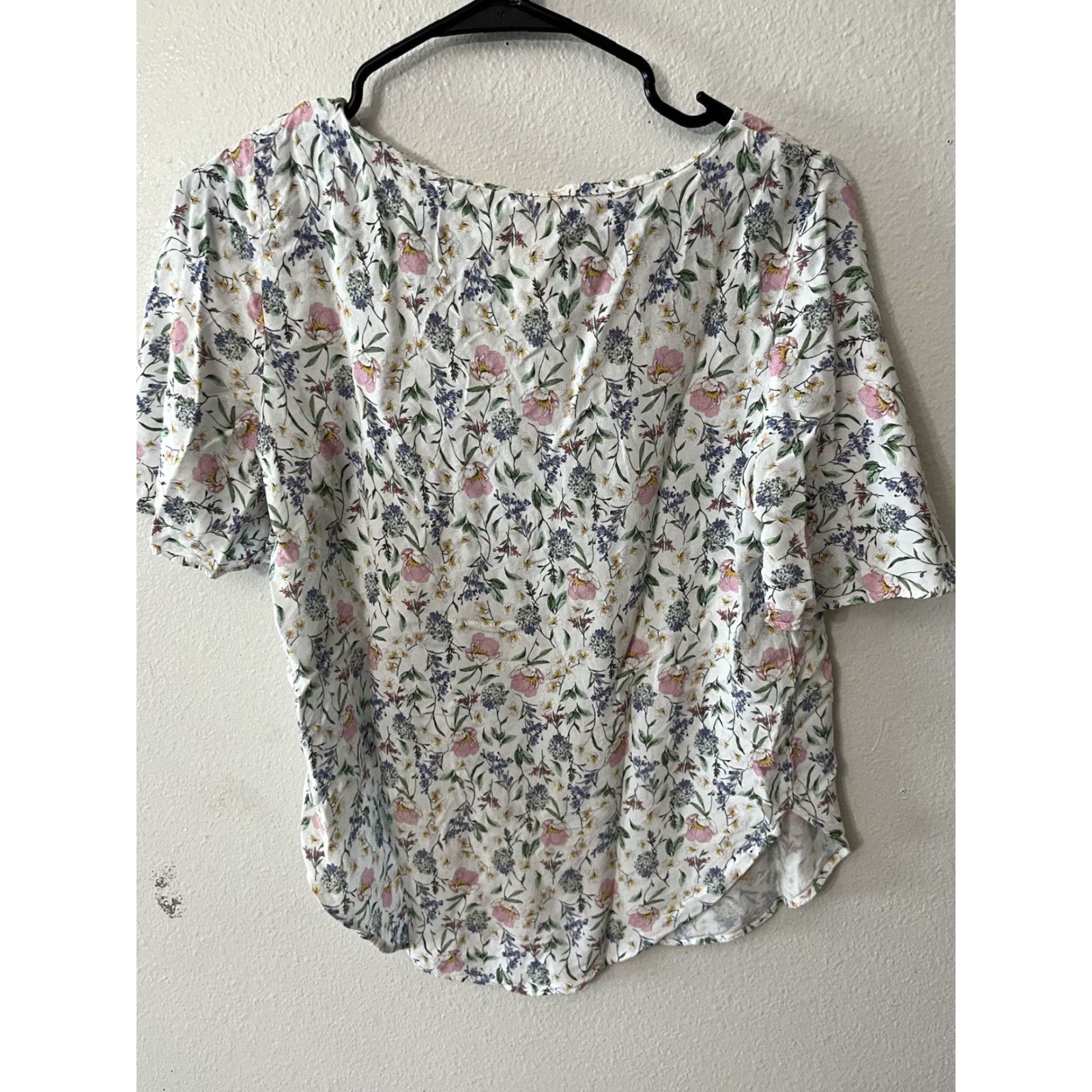 H&M H&M Floral Blouse Women Size 4 Short Sleeve Multicolor Lightweight Stretch Size 27" / US 4 / IT 40 - 3 Thumbnail