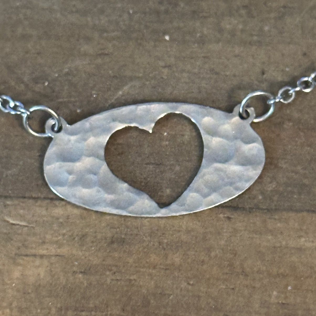 Vintage Vintage silver tone hammered heart necklace Size ONE SIZE - 3 Thumbnail