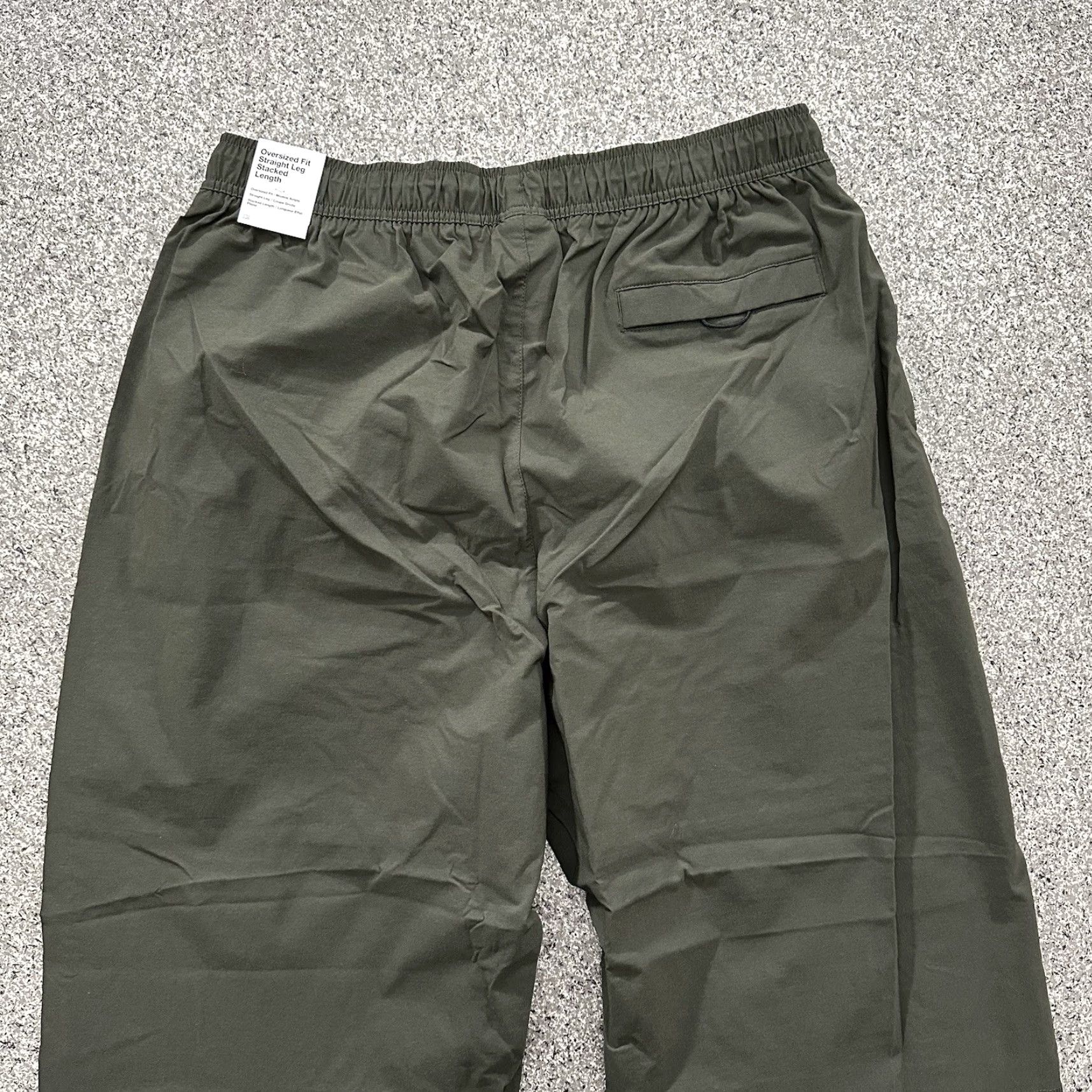 Nike VINTAGE Nike Tech Woven Oversized Pants Mens L Sequoia Green HM7158 356 Wide Leg Nylon Size US 33 - 6 Thumbnail