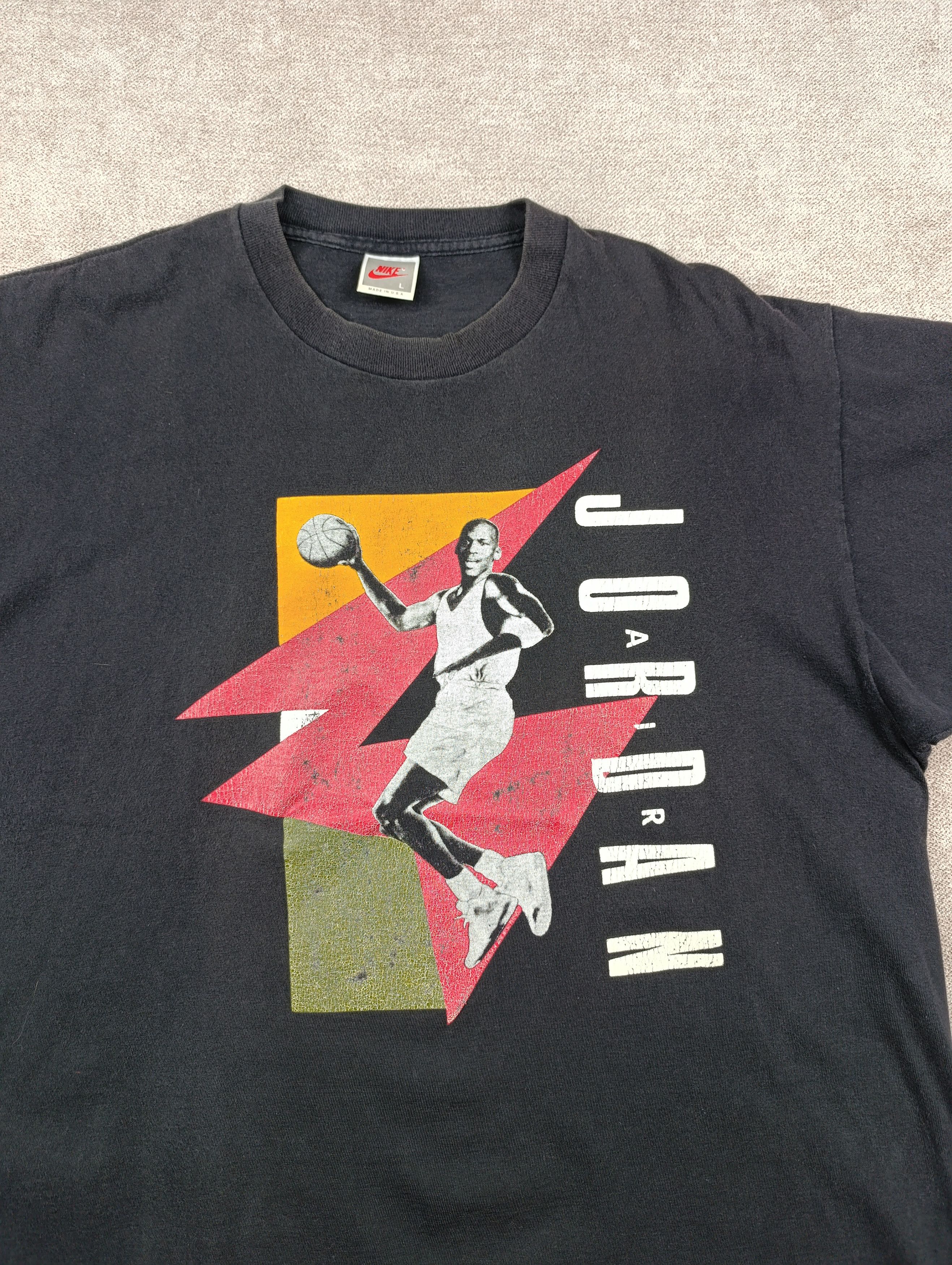Jordan Brand VINTAGE 1990s MICHAEL JORDAN NIKE AIR BASKETBALL SHIRT USA Size US L / EU 52-54 / 3 - 2 Thumbnail