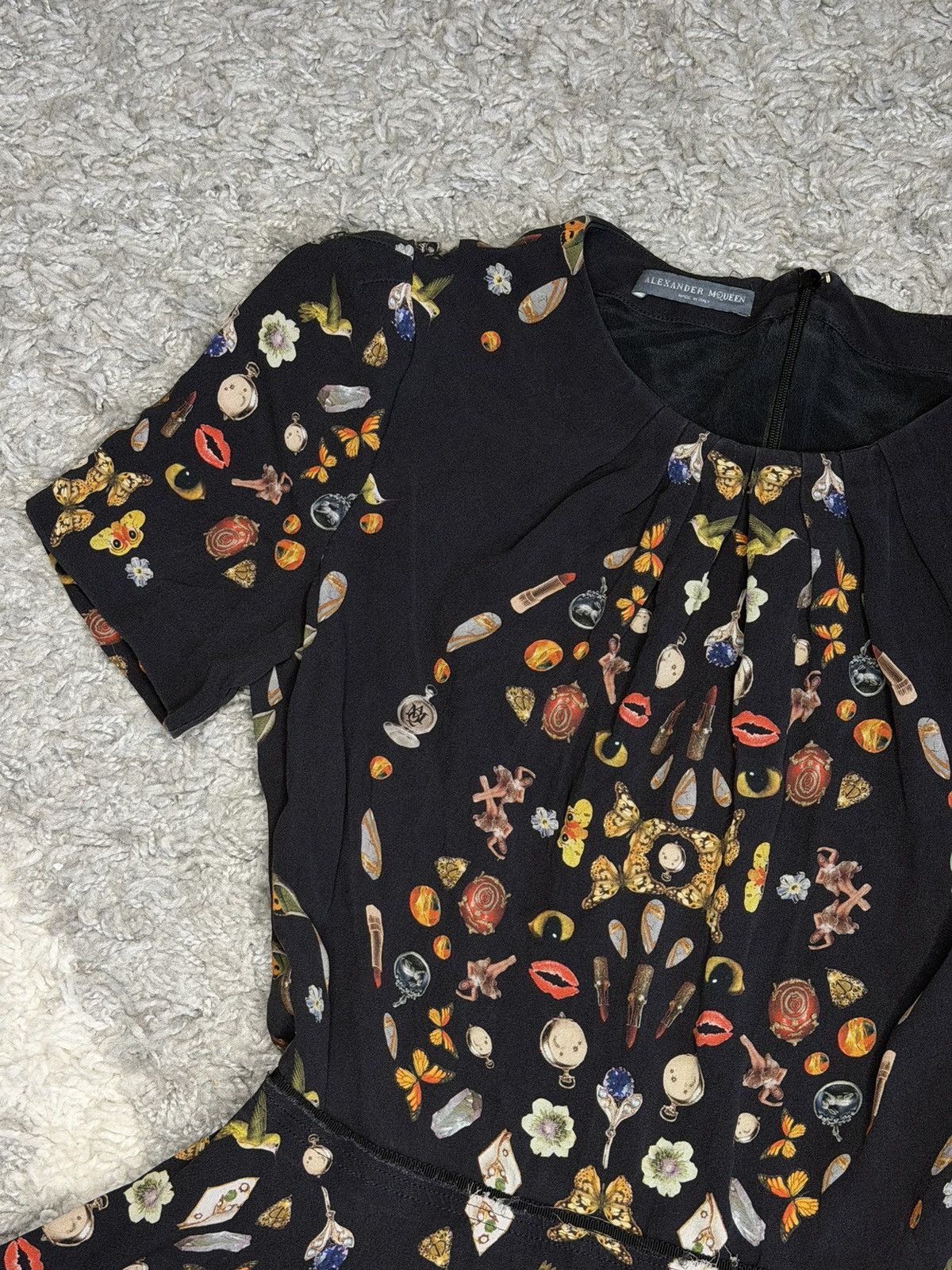 Alexander McQueen Archive Alexander McQueen Silk/Viscose Obsession Talisman Size S / US 4 / IT 40 - 5 Thumbnail