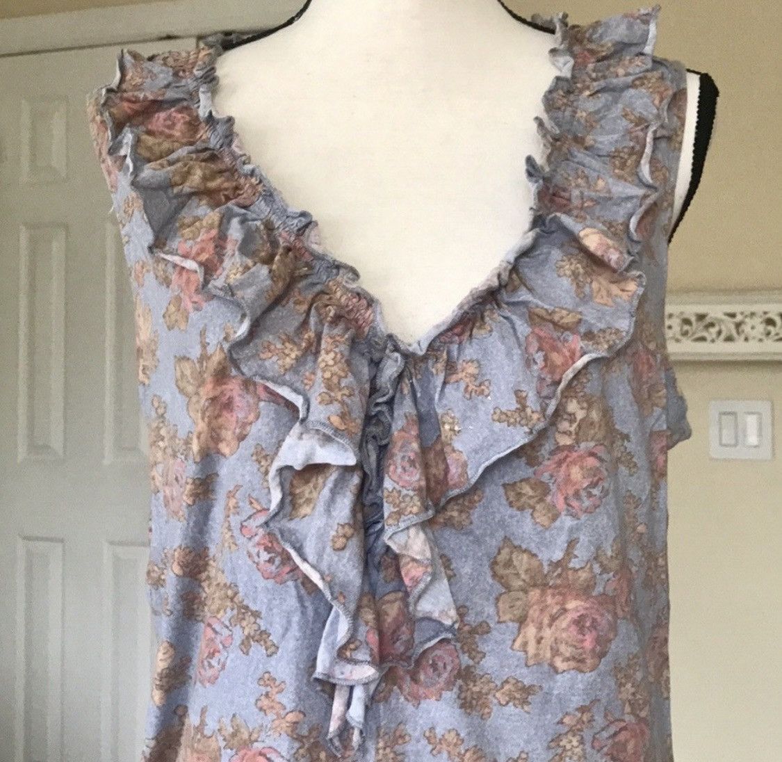 Ralph Lauren VINTAGE RALPH LAUREN FLORAL RUFFLE EMBROIDERED TANK TOP Size L / US 10 / IT 46 - 2 Thumbnail
