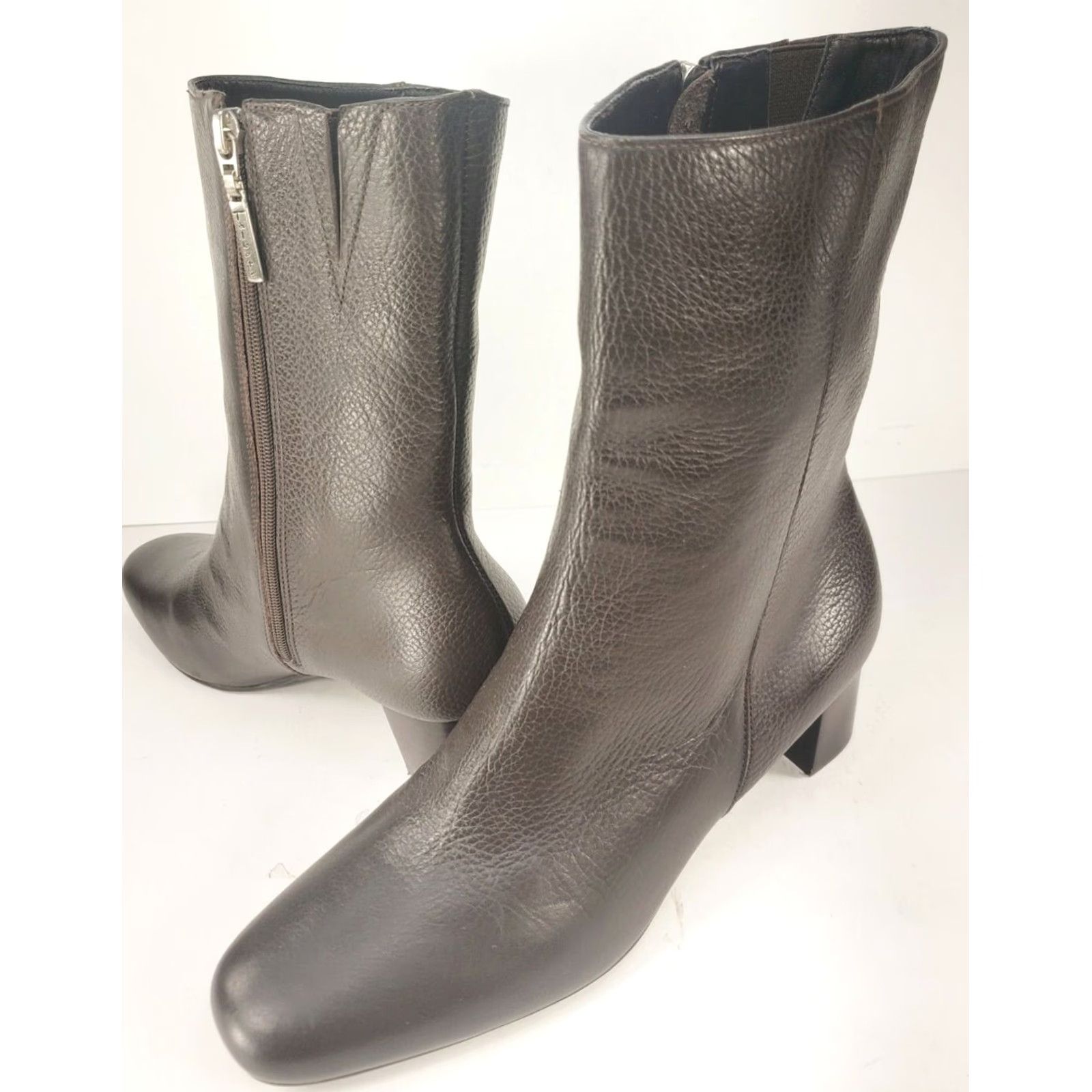 Vintage Munro Women's Brown Leather Side Zip Ankle Bootie Bootie Square Toe Mid Adult 10 US 37.5 EU Mens Womens Girls Size US 10 / IT 40 - 2 Thumbnail