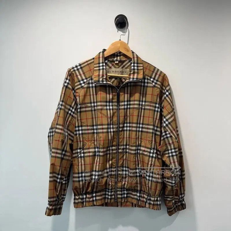 Burberry Burberry Yellow Long Sleeve Cardigan. Size S / US 4 / IT 40 - 1 Thumbnail