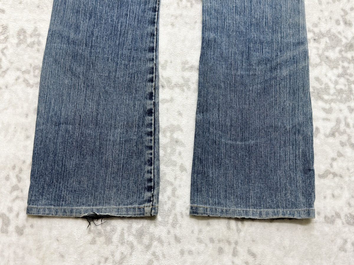 Vintage Vintage Lee Distressed Flare Bootcut Wiskered Denim Jeans Size US 29 - 13 Thumbnail