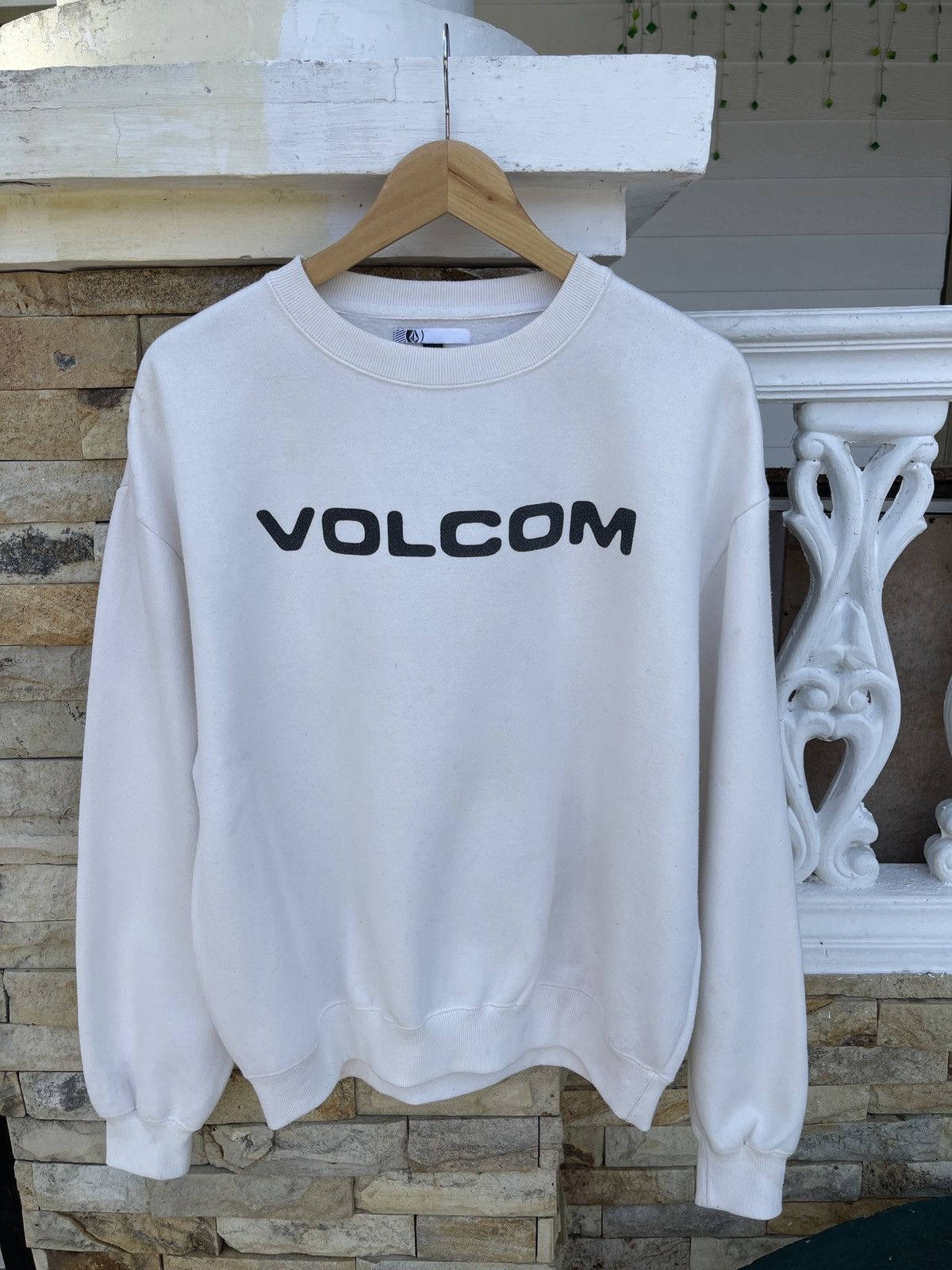Vintage × Volcom Last Drop🔥Rare🔥Vintage VOLCOM Crewneck Sweatshirt Size US L / EU 52-54 / 3 - 1 Thumbnail