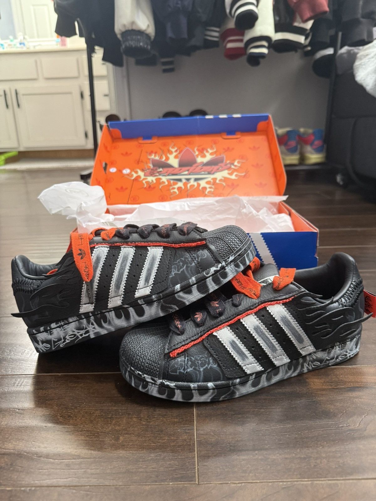 HELLSTAR HELLSTAR X ADIDAS SNEAKER COMPLEXCON EXCLUSIVE Size US 6.5 / EU 39-40 - 6 Thumbnail