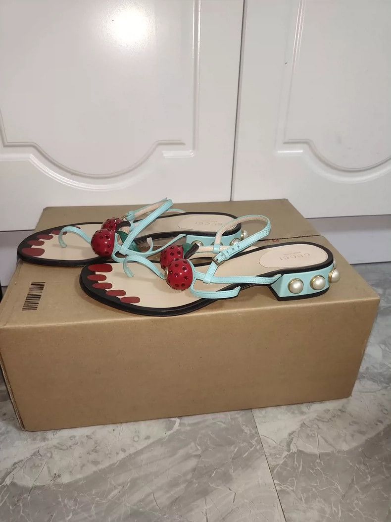 Gucci Gucci Strawberry Design Sandals - dmc Size US 6.5 / EU 39-40 - 1 Thumbnail