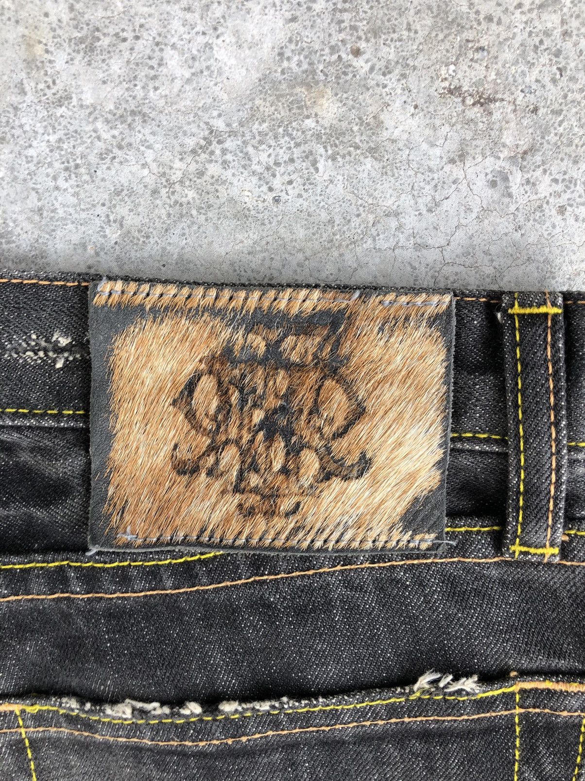 Who Decides War PPFM Distressed Jeans Size US 31 - 14 Thumbnail