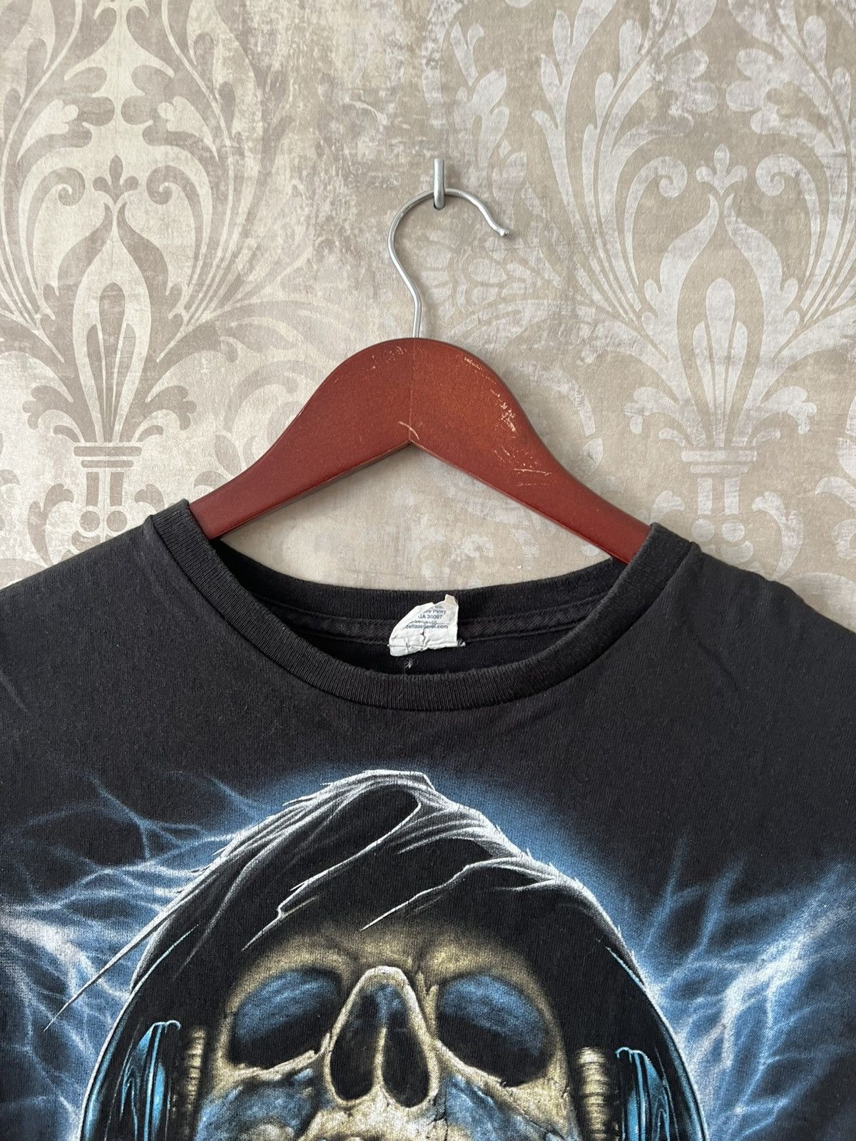 Vintage Y2K Delta Pro Weight Skull Headphones Graphic Rock Tee Size US L / EU 52-54 / 3 - 4 Thumbnail