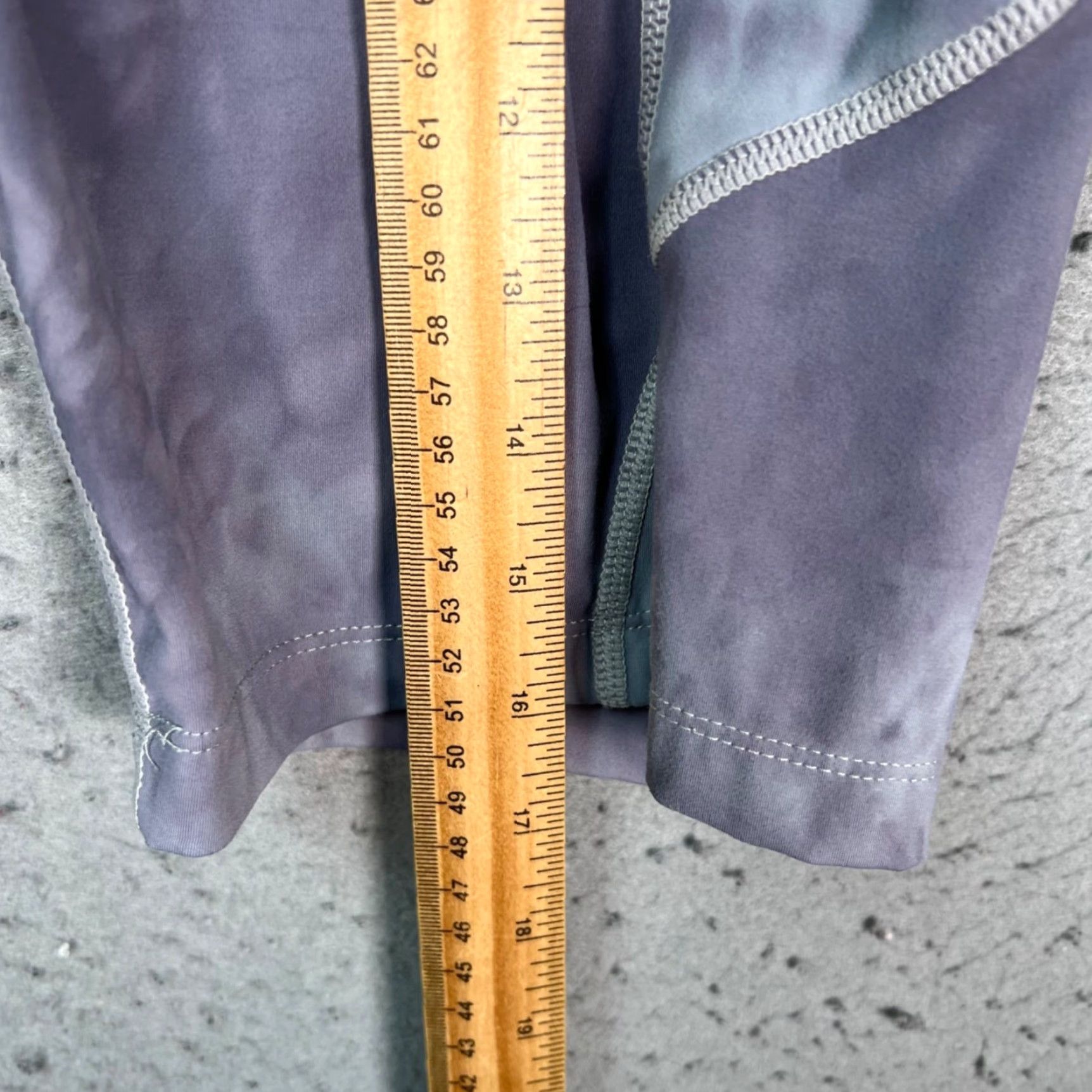 Vintage Baleaf Womens Medium Tie-Dye Biker Shorts Gray High Waist Pockets Athletic Gym Size 32" / US 10 / IT 46 - 6 Thumbnail
