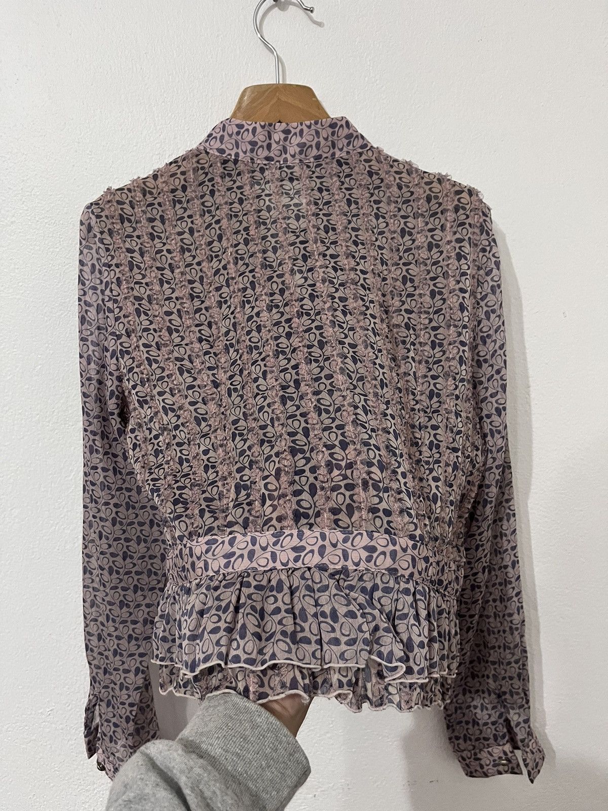 Chanel Vintage 90s Chanel Rayon silk shirt Size XS / US 0-2 / IT 36-38 - 4 Thumbnail